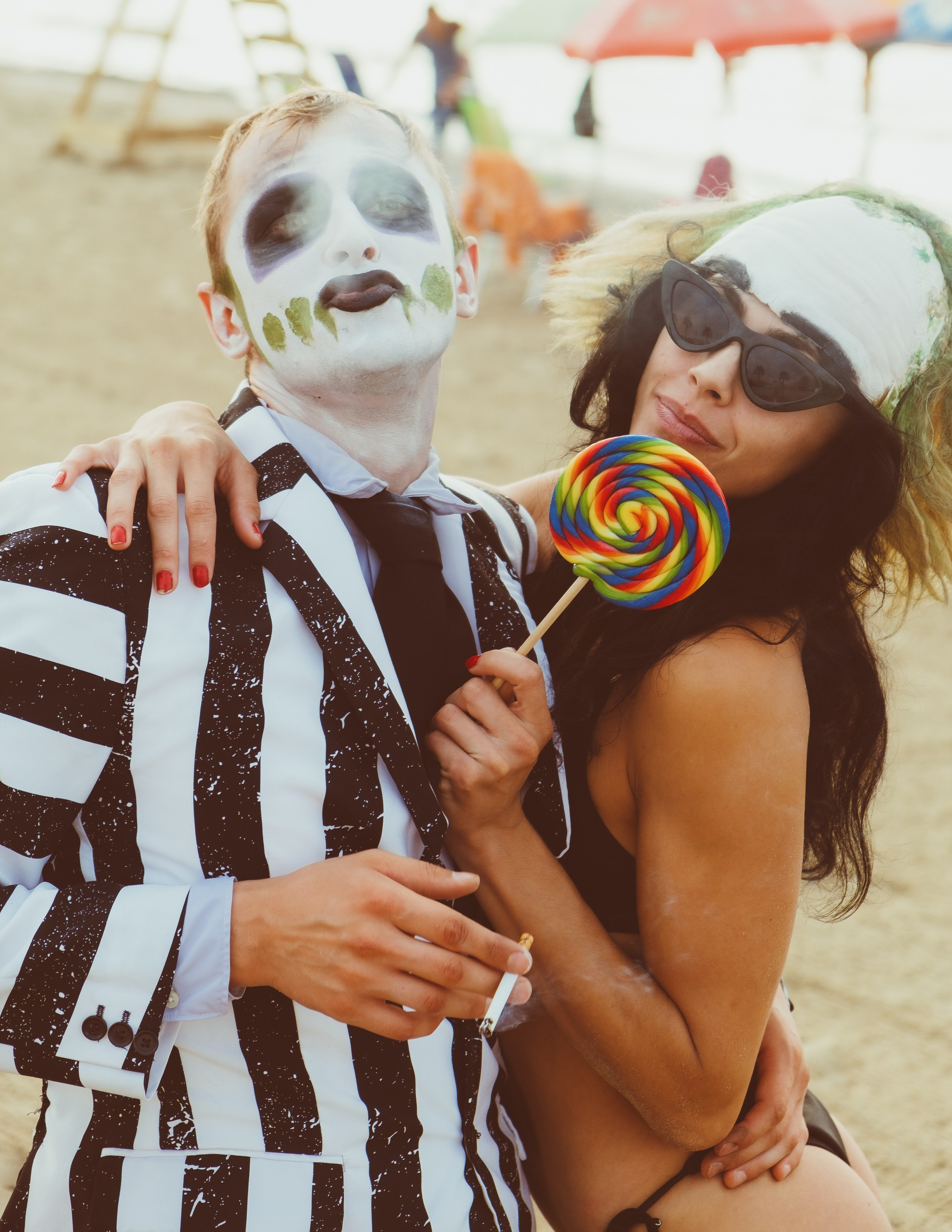 Beetlejuice на море: Экспериментальная фотосессия с цирковыми артистами — Фотограф Андрей Луковников