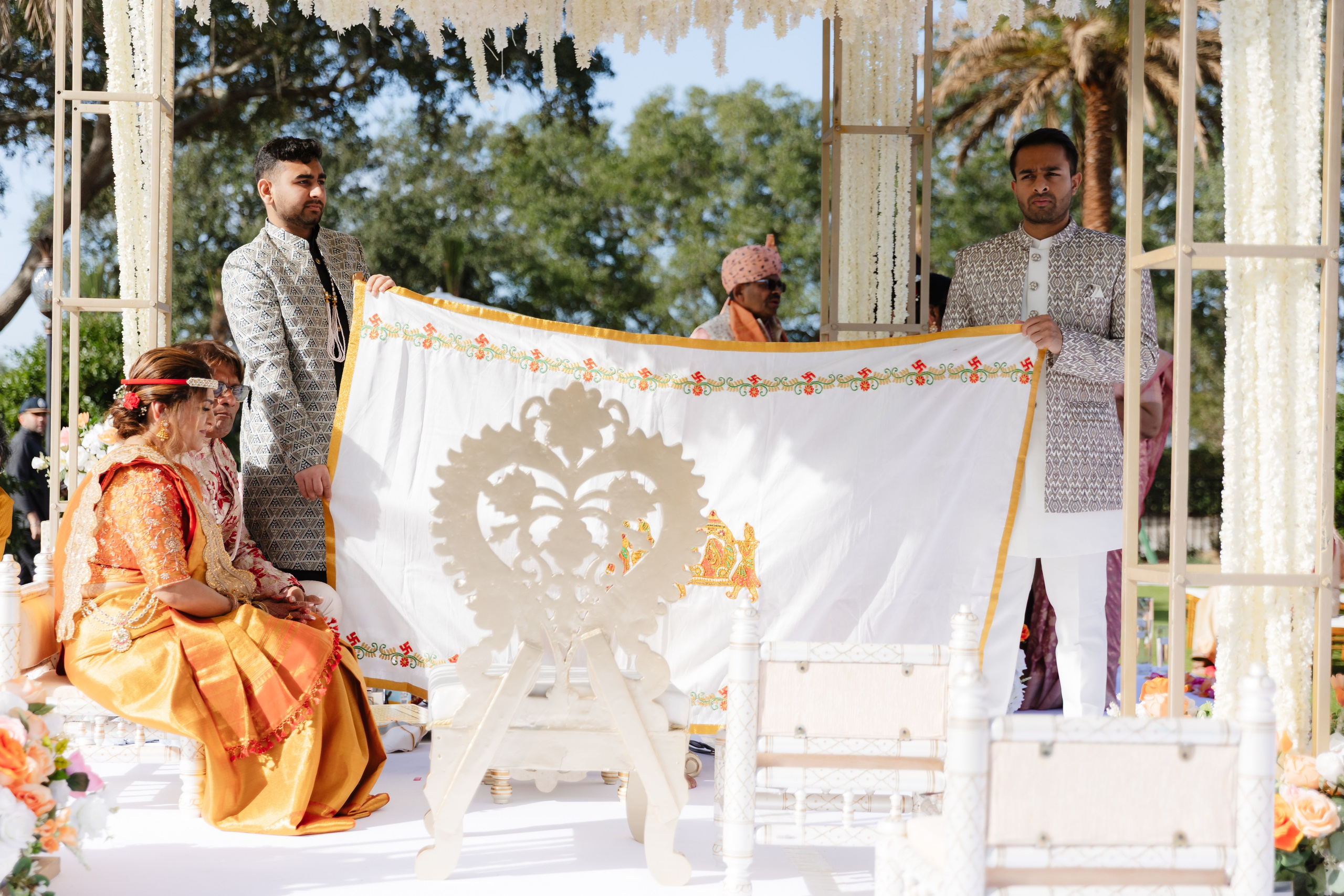 A Sacred Hindu Celebration of Love, Ritual, and Tradition. YES I DO PRODUCTION — Wedding photography&videography