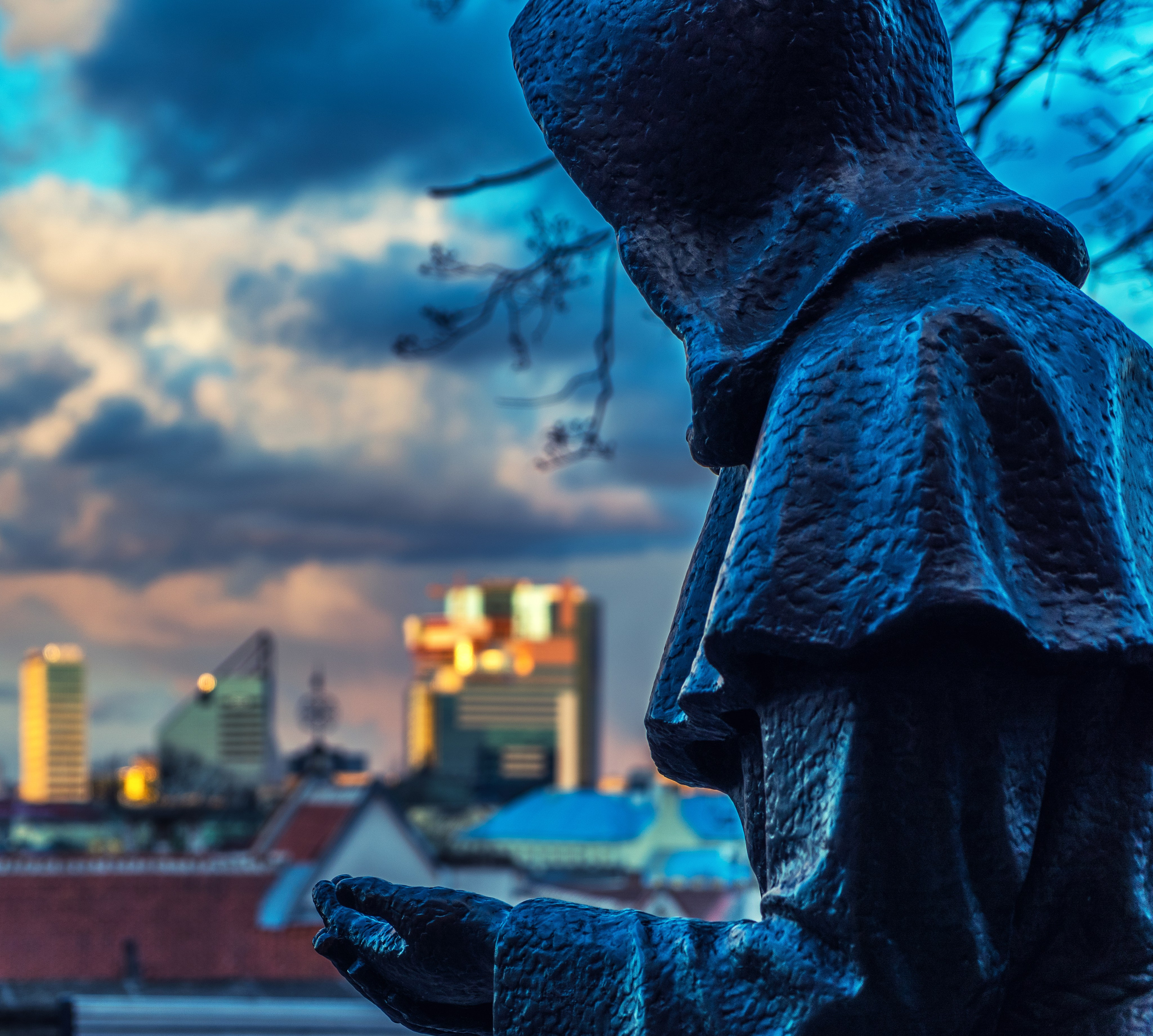 Дрон-съёмка и монтаж видео для бизнеса и соцсетей. Работаем в Таллине и по всей Эстонии. Также предлагаем обучение и консультации