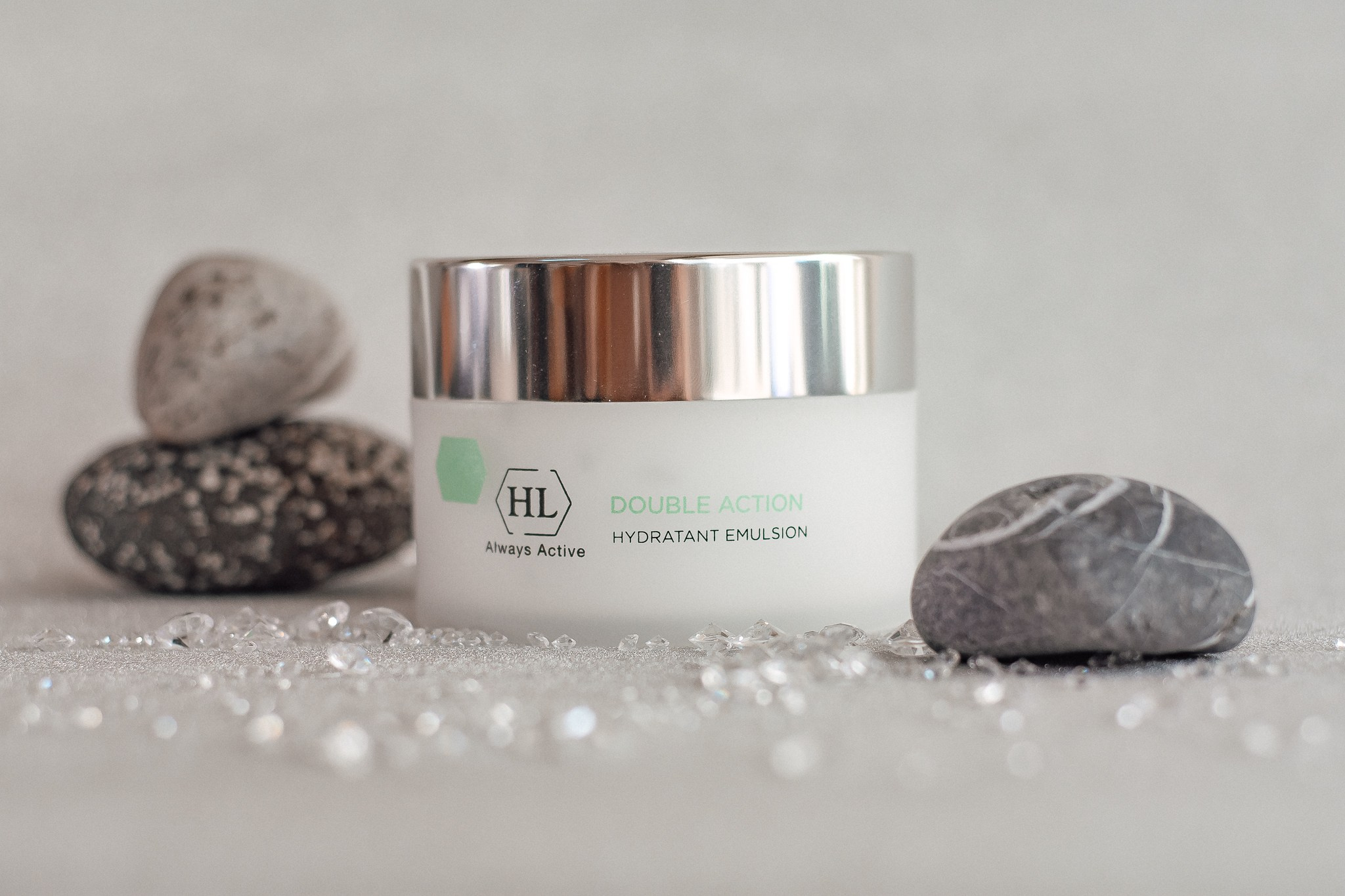 Moisturizing facial mask