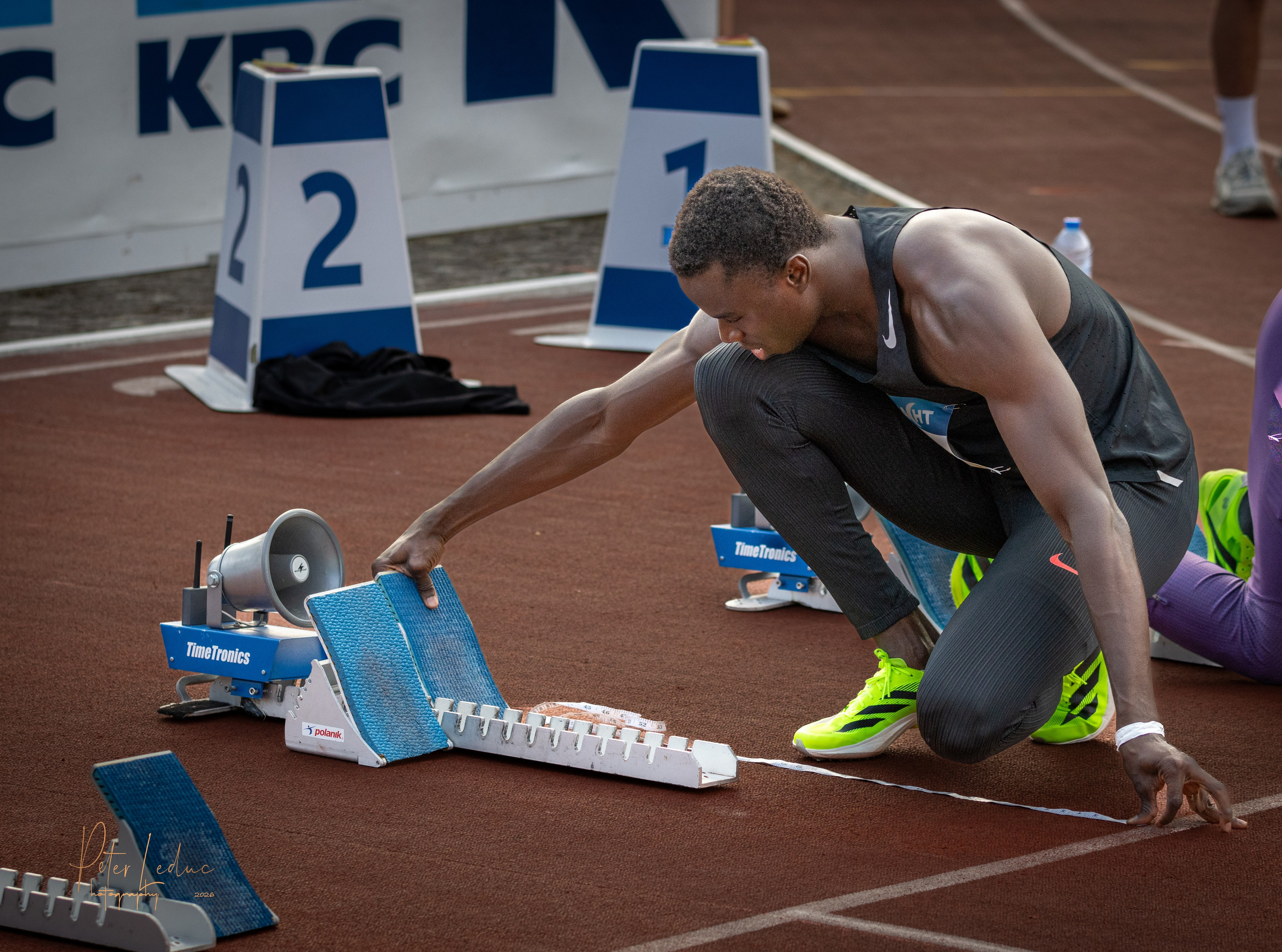 Nacht van de Atletiek. Peter Leduc is een passionele hobbyfotograaf uit België, gespecialiseerd in creatieve fotografie, visuele verhalen en unieke fotoprojecten