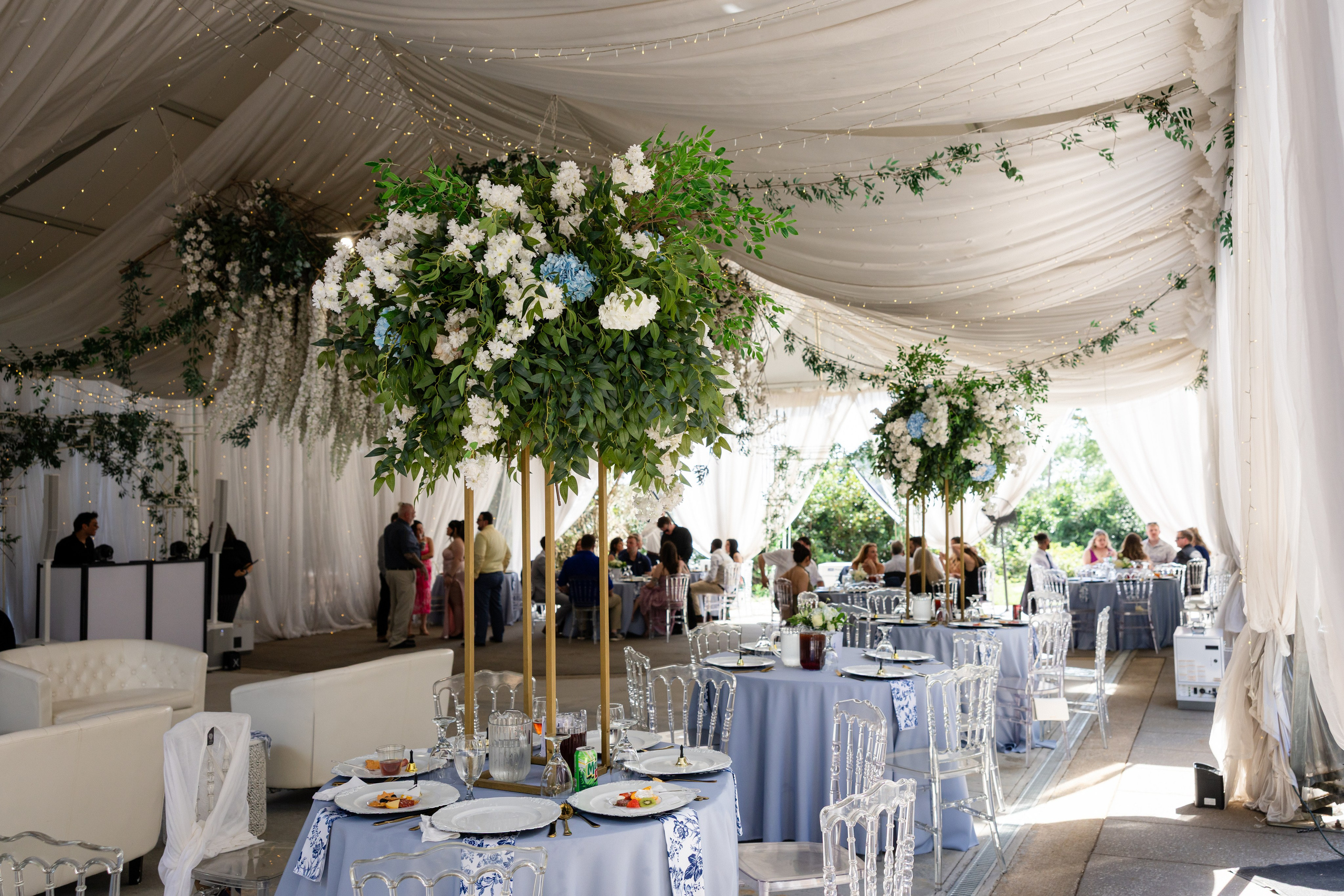 Lester & Annalise’s Romantic Summer Wedding at Gassaway Mansion in Greenville, SC. Wedding and portrait photography in Greenville SC