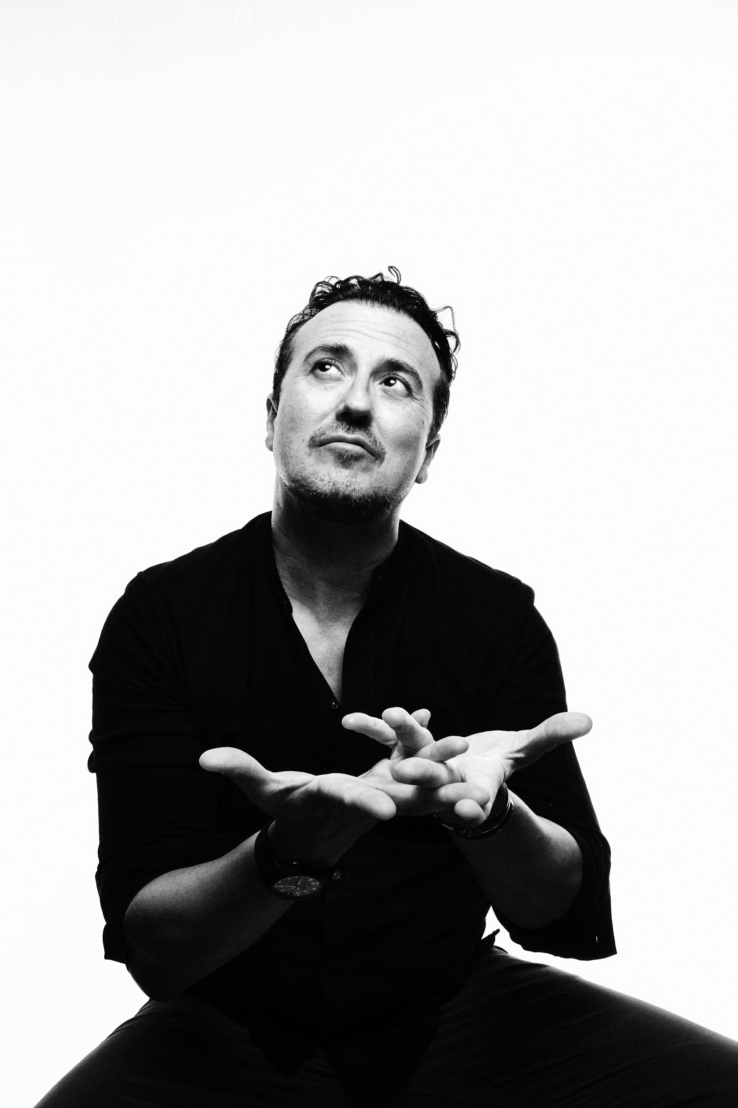 Offer. Petr Nabutov. Portrait photography, Cambodia