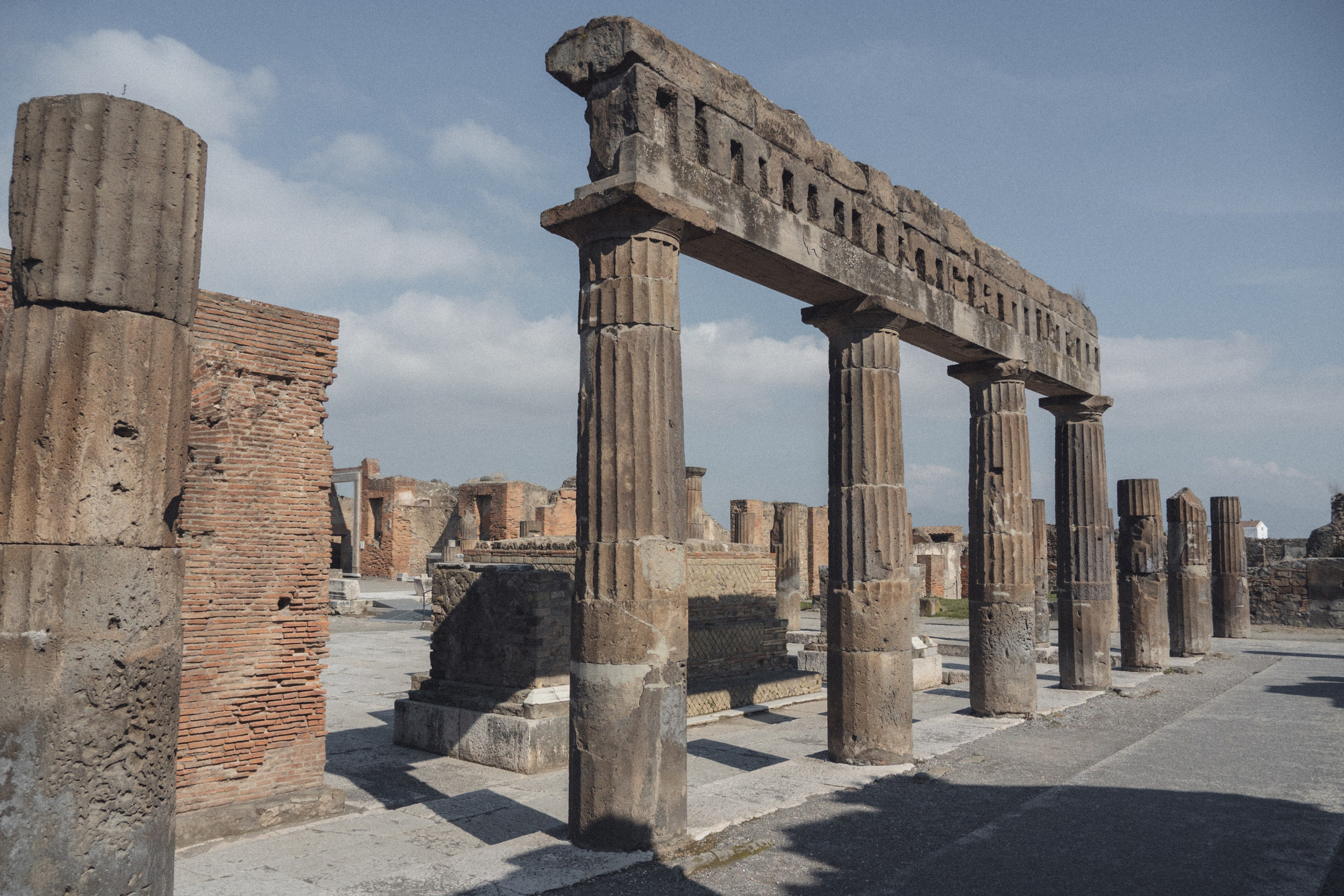 Pompeii. Photographe sur Cote d’Azur. Portraits de familles, couples, enfants, événements