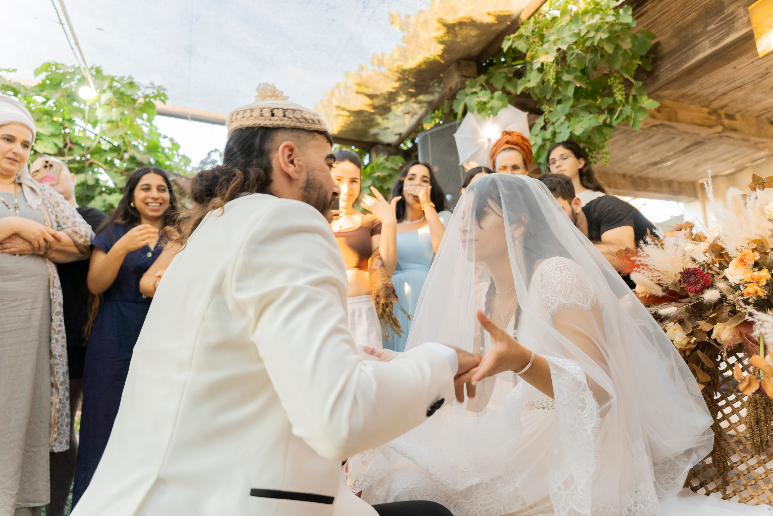 יוסף מזרחי צילום חתונה, ברית וזוגיות. צלם מקצועי שאוהב להוציא אתכם הכי יפים ברגעים הכי מרגשים