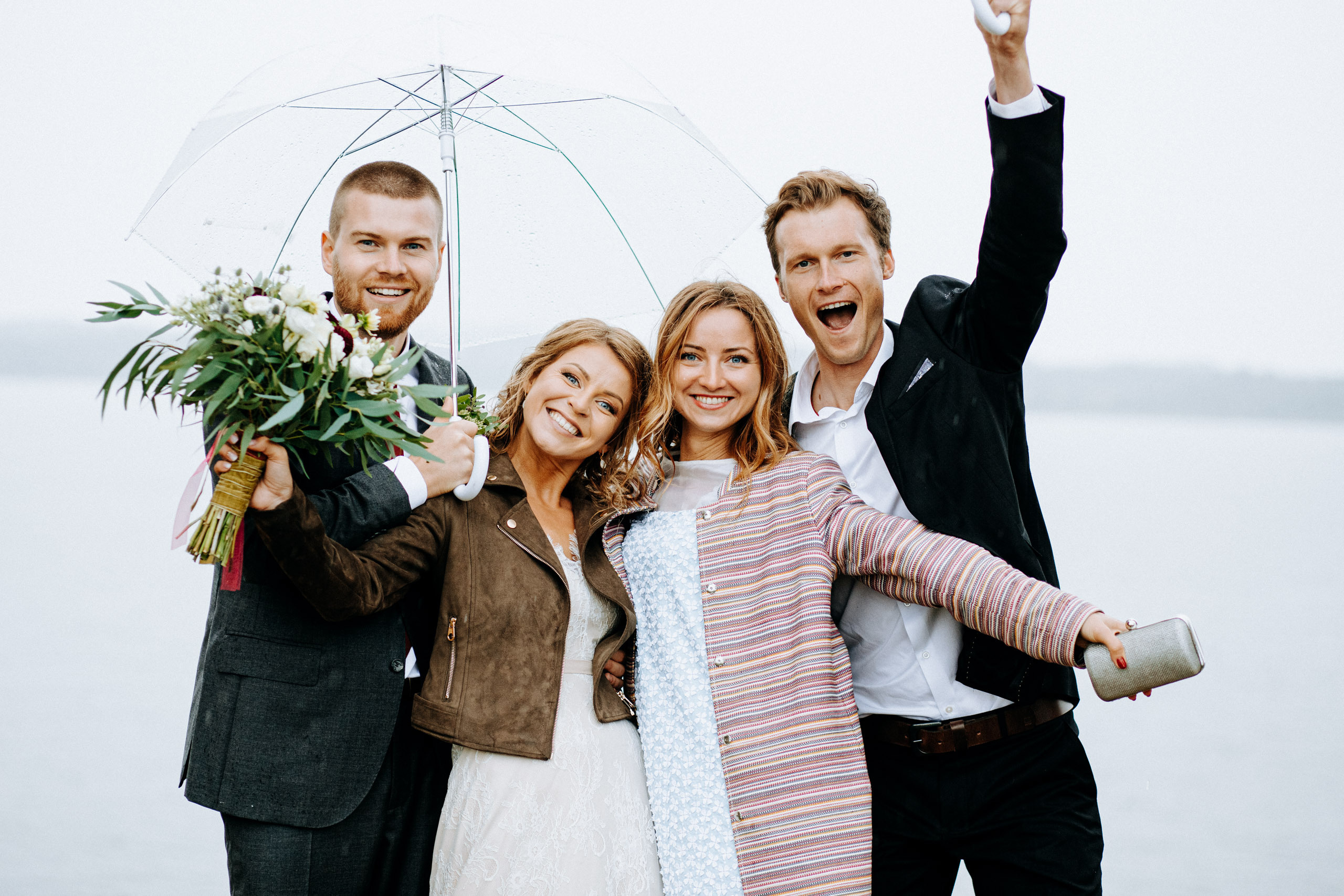 Fotosesijas vietas, ja kāzu dienā līst lietus?