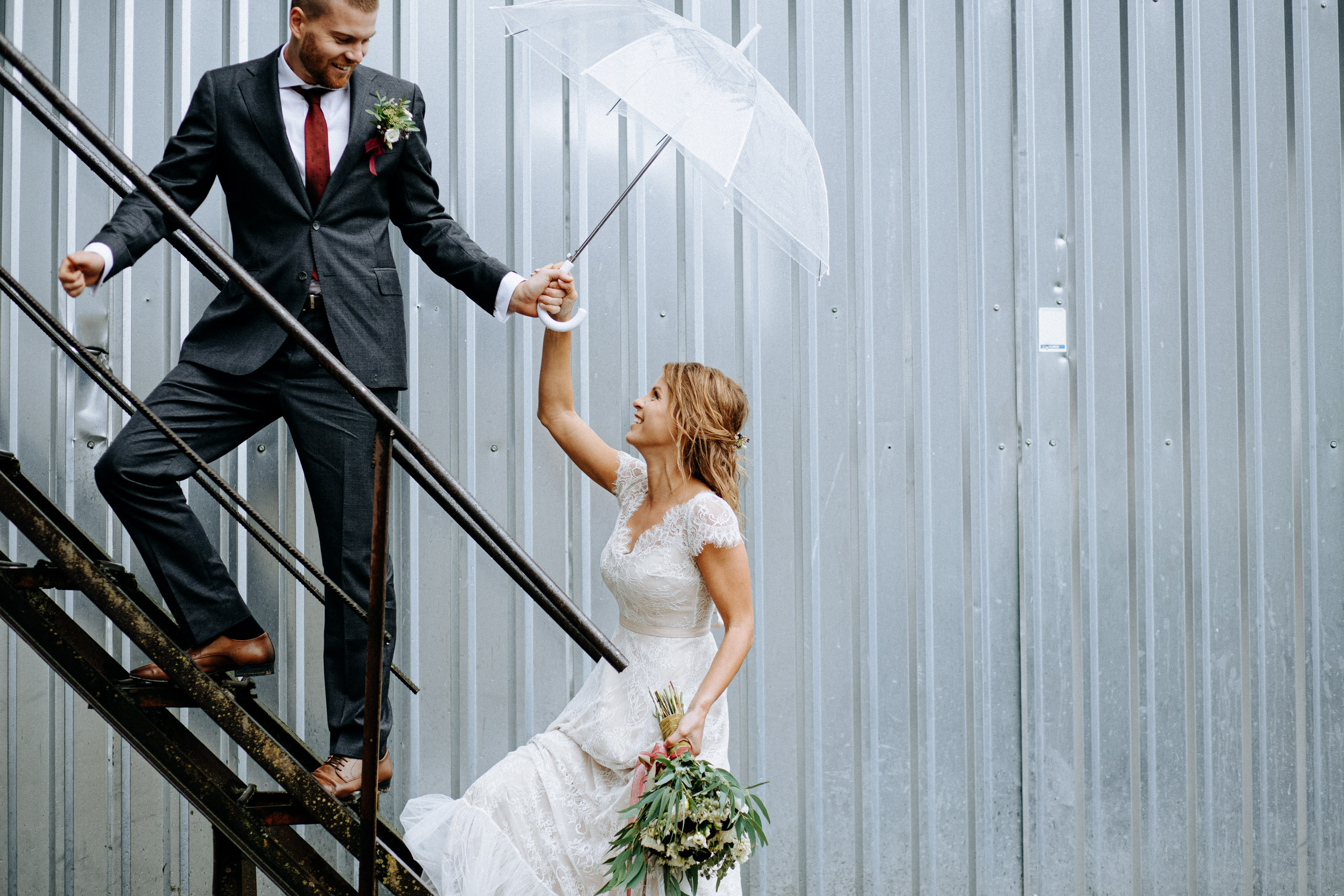 Fotosesijas vietas, ja kāzu dienā līst lietus?