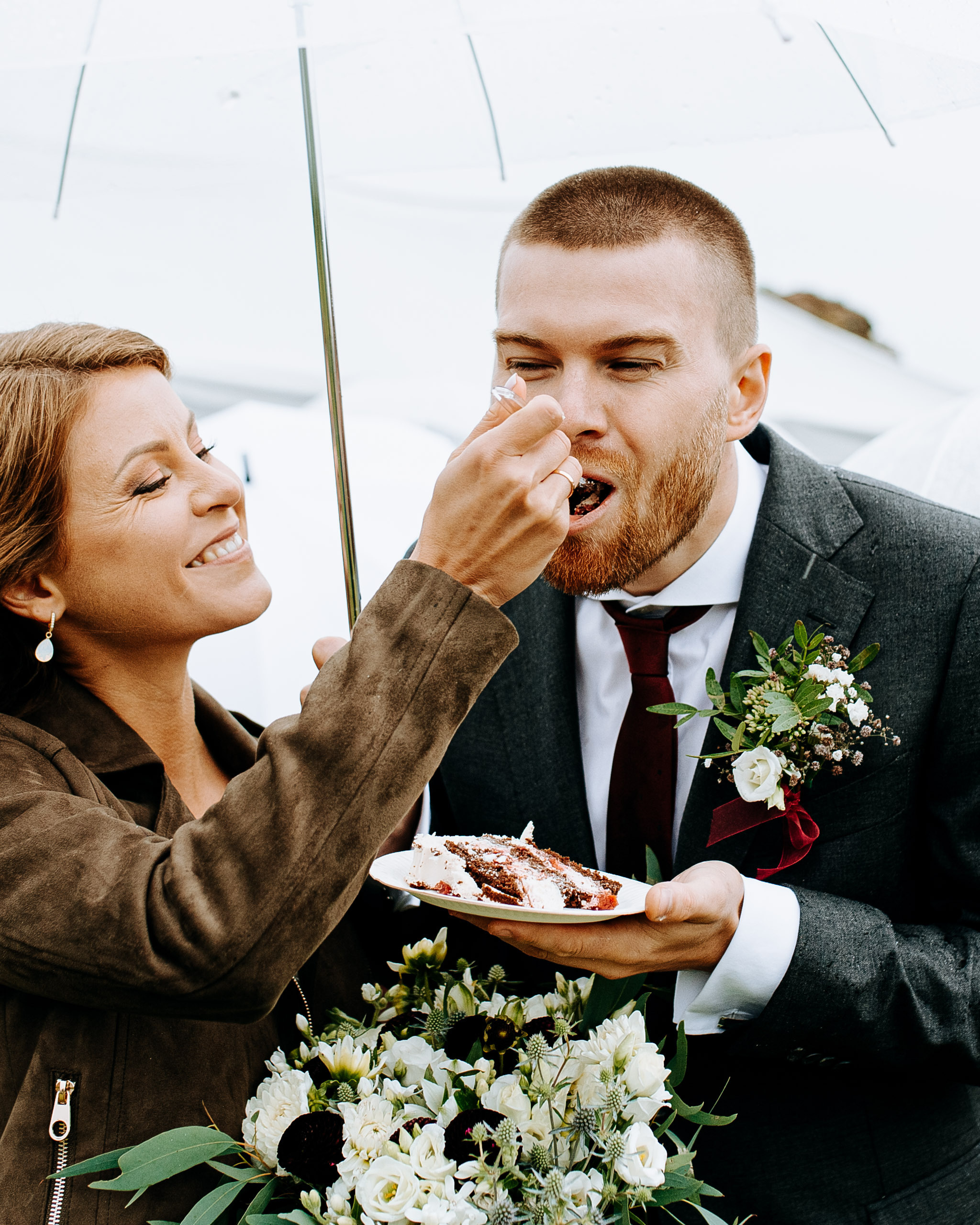 Fotosesijas vietas, ja kāzu dienā līst lietus?
