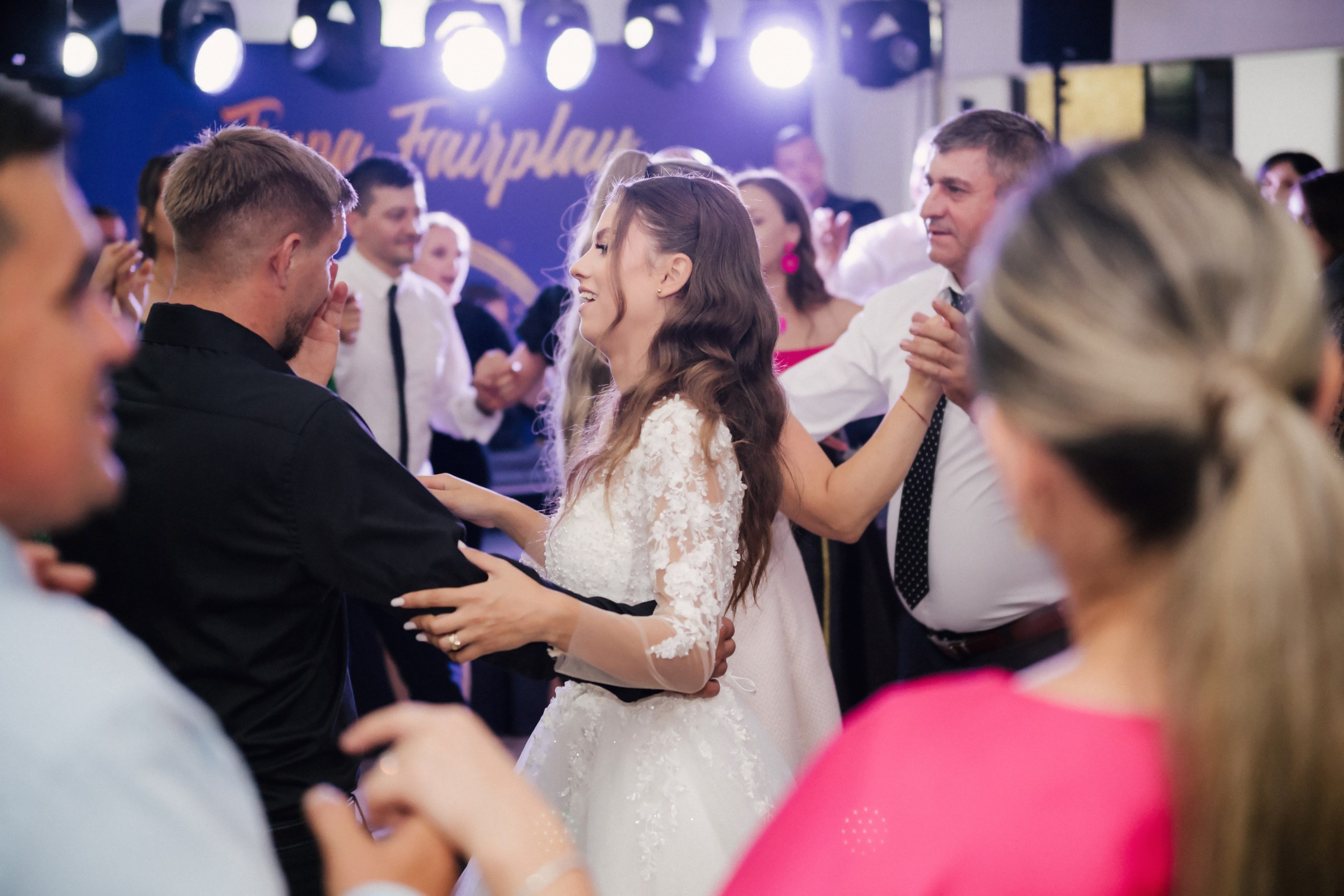 - nunta--fotograf-profesionist-botosani - fotografie-nunta-romantica - imagini-nunta-in-natura-alin-chirila-fotograf - fotografii-cuplu-indragostit-nunta-botosani - sedinta-foto-miri-andrei-iustina-alinofotostudio - amintiri-din-nunta-realizate-de-fotograf-profesionist - povestea-nuntii-andrei-si-iustina-in-imagini-alinofotostudio-fotograf evenimente- evenimente Botoșani -fotograf Suceava - fotograf Iași- servicii foto. servicii foto Botoșani. servicii foto video Botoșani. otograf-nunta-botosani-fotograf nunta. fotograf evenimente. fotograf nunta Botoșani. Alin chirila. Alin chirila fotograf. Alinofotostudio.- servicii foto. servicii foto Botoșani. servicii foto video Botoșani. fotograf nunta. fotograf evenimente. fotograf nunta Botoșani. Alin chirila. Alin chirila fotograf. Alinofotostudio.fotograf stare civilă,poze stare civilă,album foto stare civilă,servicii foto suceava,fotograf evenimente suceava,fotograf nuntă suceava,poze cununie civilă,ședință foto stare civilă,sesiune foto suceava,fotograf profesionist suceava,fotograf botosani,stare civila botosani,alinofotostudio,alin chirila fotograf.servicii foto. servicii foto Botoșani. servicii foto video Botoșani. fotograf nunta. fotograf evenimente. fotograf nunta Botoșani. Alin chirila. Alin chirila fotograf. Alinofotostudio.fotograf stare civilă,poze stare civilă,album foto stare civilă,servicii foto suceava,fotograf evenimente suceava,fotograf nuntă suceava,poze cununie civilă,ședință foto stare civilă,sesiune foto suceava,fotograf profesionist suceava,fotograf botosani,stare civila povestitor prin fotografiebotosani,alinofotostudio,alin chirila fotograf,servicii foto. servicii foto Botoșani. servicii foto video Botoșani. fotograf nunta. fotograf evenimente. fotograf nunta Botoșani. Alin chirila. Alin chirila fotograf. Alinofotostudio.fotograf stare civilă,poze stare civilă,album foto stare civilă,servicii foto suceava,fotograf evenimente suceava,fotograf nuntă suceava,poze cununie civilă,ședință foto stare civilă,sesiune foto suceava,fotograf profesionist suceava,fotograf botosani,stare civila botosani,alinofotostudio,alin chirila fotograf,cununie religioasă botoșani,andreea și neculai,capela militară botoșani,foto conacul zăicești,fotograf nuntă botoșani,fotograf cununie religioasă,foto evenimente botoșani,poze cununie capela militară,ședință foto zăicești,fotograf profesionist botoșaniMire și mireasă – Sergiu & Liliana – ziua nunții, 2024 - Emoții în ziua nunții – Sergiu și Liliana - Dansul mirilor – fotografie artistică nuntă 2024 - Sedinta foto romantică în natură – Sergiu & Liliana - Rochia de mireasă și detalii de nuntă elegan-Album de cununie civilă Florin și Anda – Fotografii profesionale realizate de Alin Chirilă în Botoșani -fotograf prin fotografie-Ședință foto Trash the Dress pe muntele Rarău cu Iulian și Iuliana – fotografie de cuplu, natură montană, emoție autentică surprinsă de Alin Chirilă, povestitor prin fotografie.- "Iulian și Iuliana pe crestele Rarăului – fotografie Trash the Dress în natură" - "Cuplu îmbrățișat la apus pe muntele Rarău – ședință foto după nuntă" - "Rochie de mireasă în vânt pe munte – Trash the Dress Rarău-1. Iulian și Iuliana pe muntele Rarău – ședință foto Trash the Dress în natură, cu peisaj montan spectaculos 2. Cuplu în îmbrățișare pe Rarău – emoție autentică surprinsă după nuntă 3. Rochie de mireasă în bătaia vântului – fotografie artistică Trash the Dress în munți 4. Mire și mireasă privind spre orizont – dragoste și libertate pe muntele Rarău 5. Iuliana zâmbind în rochia de mireasă – portret în natură, Trash the Dress 6. Iulian ținându-și mireasa de mână – ședință foto romantică pe munte 7. Detaliu cu rochia pe stâncă – estetică naturală Trash the Dress Rarău 8. Cuplu în mers pe poteca Rarăului – fotografie simbolică de după nuntă 9. Apus de soare pe Rarău în spatele mirilor – imagine de poveste Trash the Dress 10. Iulian și Iuliana râzând împreună – momente autentice surprinse de Alin Chirilă, povestitor prin fotografie-fotograf-nunta-cerbu-botosan trash-the-dress-botosani Alin Chirilă Fotograf – fotograf de nuntă Botoșani-fotograf nuntă Botoșani-fotograf nuntă Cerbu Botoșani-fotograf profesionist nuntă Botoșani-fotografie de nuntă Botoșani-fotograf evenimente Botoșani-fotograf nuntă Moldova-fotograf trash the dress Botoșani - fotograf pregătirea mirilor Botoșani -fotograf ceremonie religioasă nuntă-fotograf petrecere nuntă Botoșani- fotograf nuntă Botoșani pregătirea mirelui- pregătirea mirelui fotografie nuntă Cerbu Botoșani-fotograf nuntă Botoșani pregătirea miresei -mireasă pregătiri nuntă Cerbu Botoșani-fotograf nuntă Botoșani nașii mirilor-ceremonie religioasă nuntă Cerbu Botoșani-fotograf nuntă Botoșani ceremonie religioasă biserică-petrecere nuntă Cerbu Botoșani invitați dans-fotograf nuntă Botoșani petrecere restaurant-ședință foto trash the dress-fotograf trash the dress Botoșani ședință foto după nuntă-Fotograf nuntă Botoșani – galerie foto reală de la evenimente