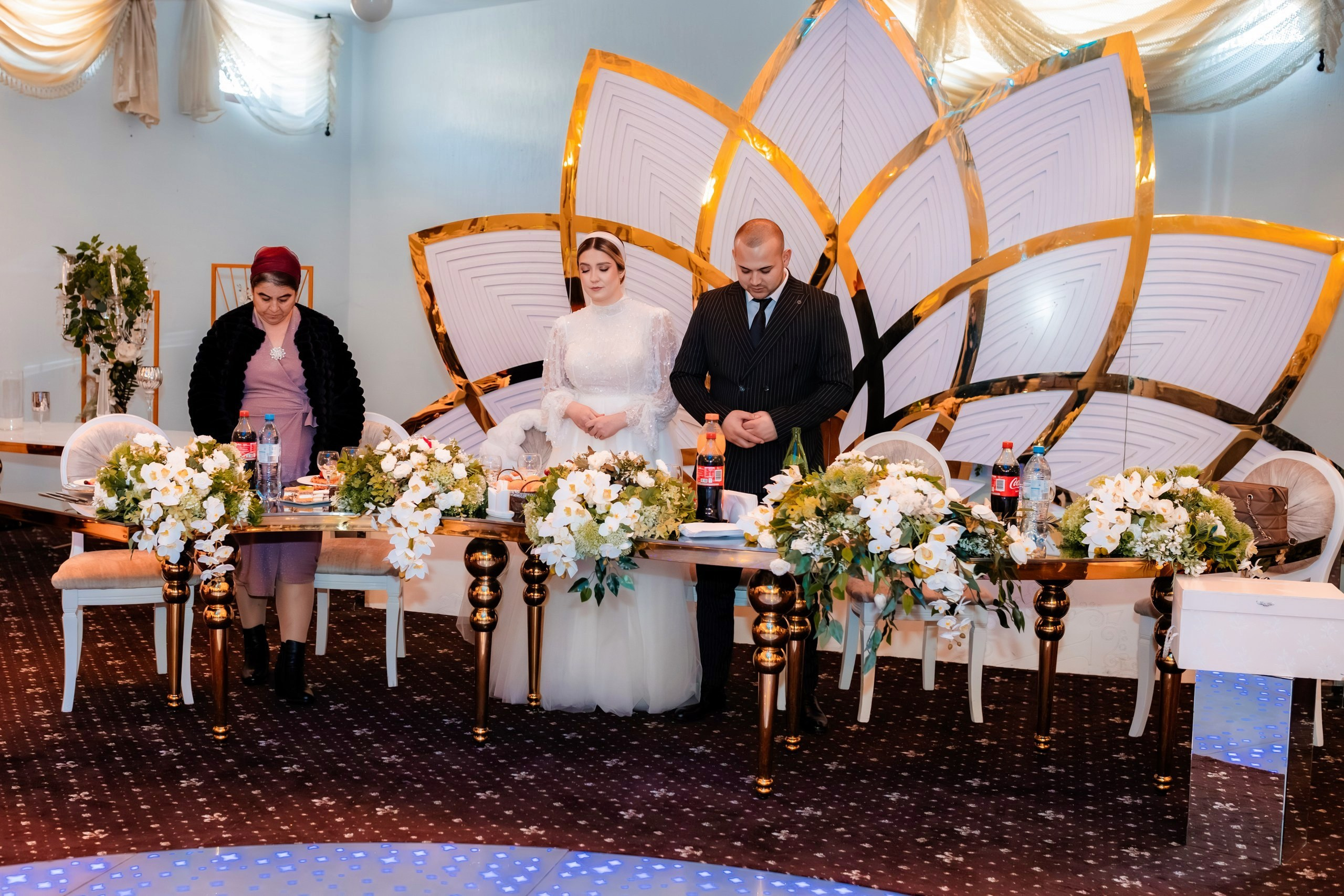 Fotograf nuntă Târgu Neamț – Samuel și Roxana, fotografie autentică realizată de AlinoFotoStudio 2. Fotograf nuntă Iași, Bacău, Suceava și Botoșani – Alin Chirilă surprinzând momente reale de nuntă 3. Fotografie de nuntă cu emoție și credință – AlinoFotoStudio, fotograf povestitor 4. Fotograf profesionist nuntă în Moldova – cadre naturale și pline de emoție 5. Alin Chirilă fotograf nuntă – poveste reală surprinsă prin fotografie 6. Fotograf nuntă cu stil documentar – momente autentice din ziua nunții Pregătiri mireasă acasă – fotografie naturală realizată de Alin Chirilă fotograf nuntă 8. Detalii din ziua nunții – fotograf nuntă Iași și Botoșani, AlinoFotoStudio 9. Emoții din dimineața nunții – fotograf profesionist Moldova 10. Cadre autentice din pregătiri – fotograf nuntă Suceava și Bacău Ceremonie religioasă nuntă – moment emoționant surprins de fotograf Alin Chirilă 12. Nuntă cu valori creștine – fotografie din biserică realizată cu discreție 13. Rugăciune și emoție în ziua nunții – fotograf nuntă Târgu Neamț 14. Legământ în fața lui Dumnezeu – fotografie de nuntă autentică 15. Fotograf nuntă biserică – momente sincere și pline de semnificație Petrecere de nuntă – cadre naturale realizate de AlinoFotoStudio 17. Bucurie și dans la nuntă – fotograf nuntă Iași și împrejurimi 18. Momente autentice de la restaurant – fotograf nuntă Bacău Suceava 19. Atmosferă de nuntă surprinsă discret – Alin Chirilă fotograf -AlinoFotoStudio – fotograf nuntă cu abordare naturală și emoțională 21. Alin Chirilă fotograf – povestitor prin fotografie de nuntă 22. Fotograf nuntă în Moldova – stil documentar și autentic 23. Fotografie de nuntă sinceră și elegantă – AlinoFotoStudio- Fotograf nuntă Iași Bacău Suceava Botoșani – Alin Chirilă AlinoFotoStudio 26. Fotograf nuntă Târgu Neamț și Moldova – fotografie profesională de eveniment 27. Fotograf nuntă cu valori creștine și stil documentar – AlinoFotoStudio - Alin Chirilă – AlinoFotoStudio Fotograf nuntă Iași • Bacău • Suceava • Botoșani - Samuel & Roxana, Târgu Neamț -Momente reale, trăite sincer și păstrate pentru totdeauna.