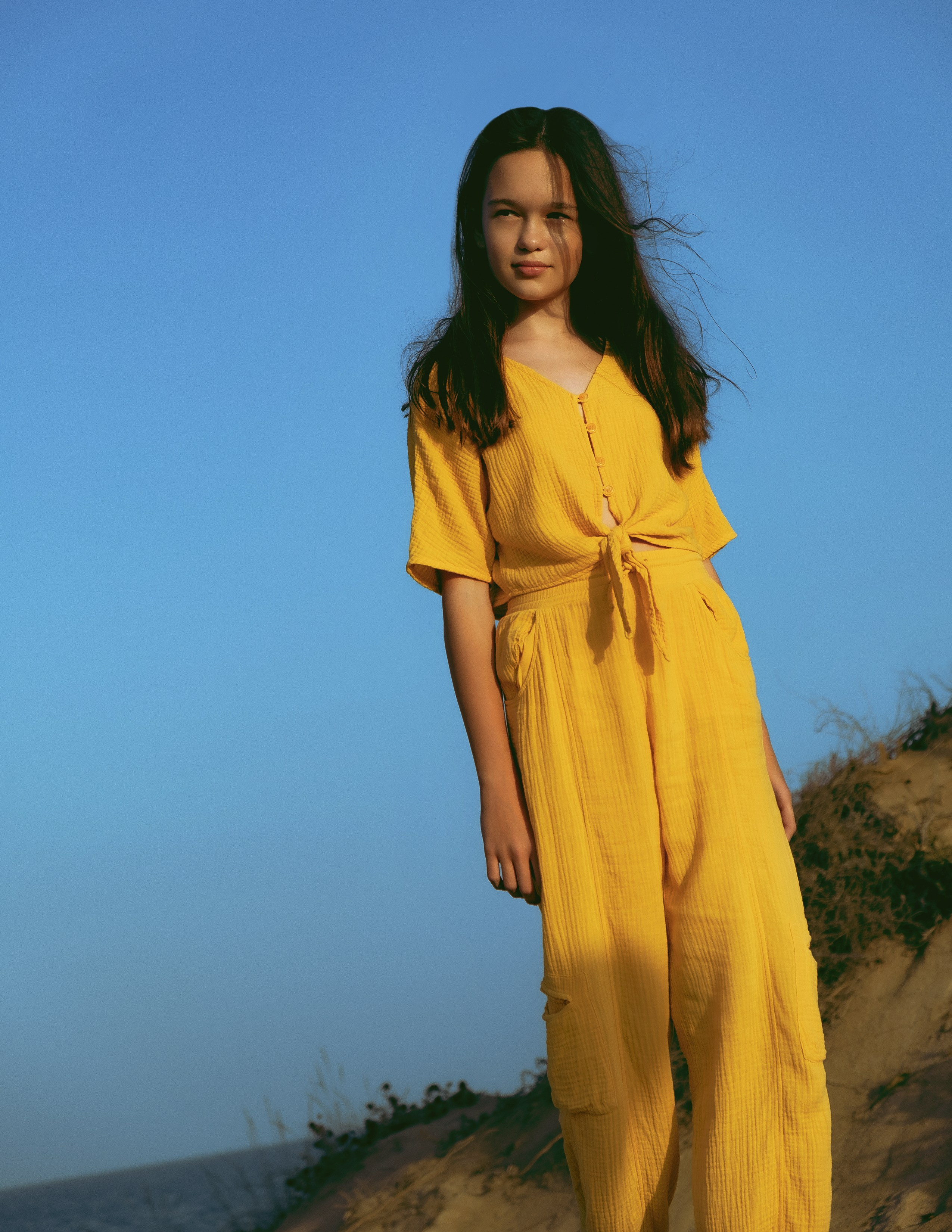 Children’s photo session at sunset by the sea in Guardamar — Portrait photographer in Alicante Andrey Lukovnikov