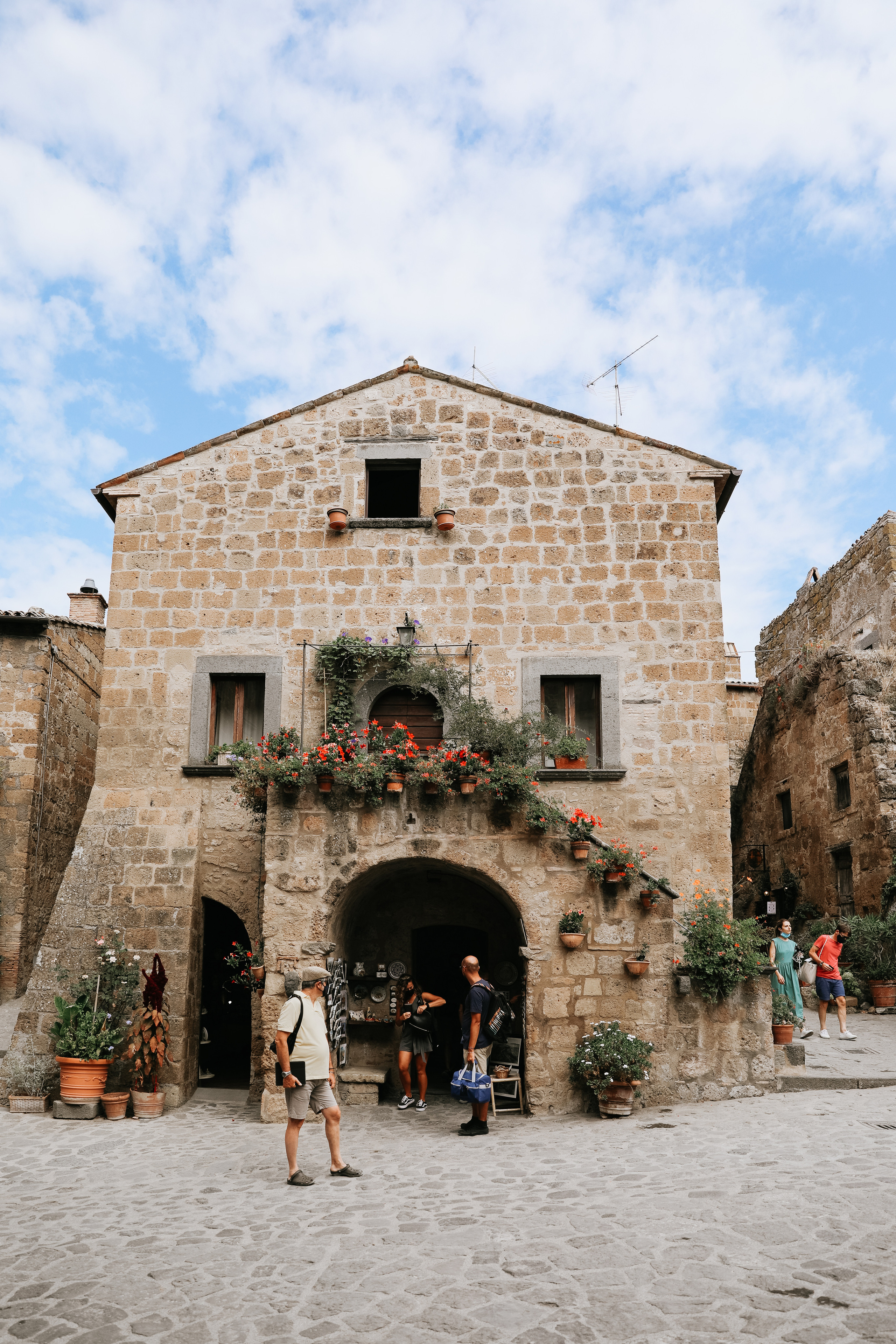 The Dying City. Photographer in Rome