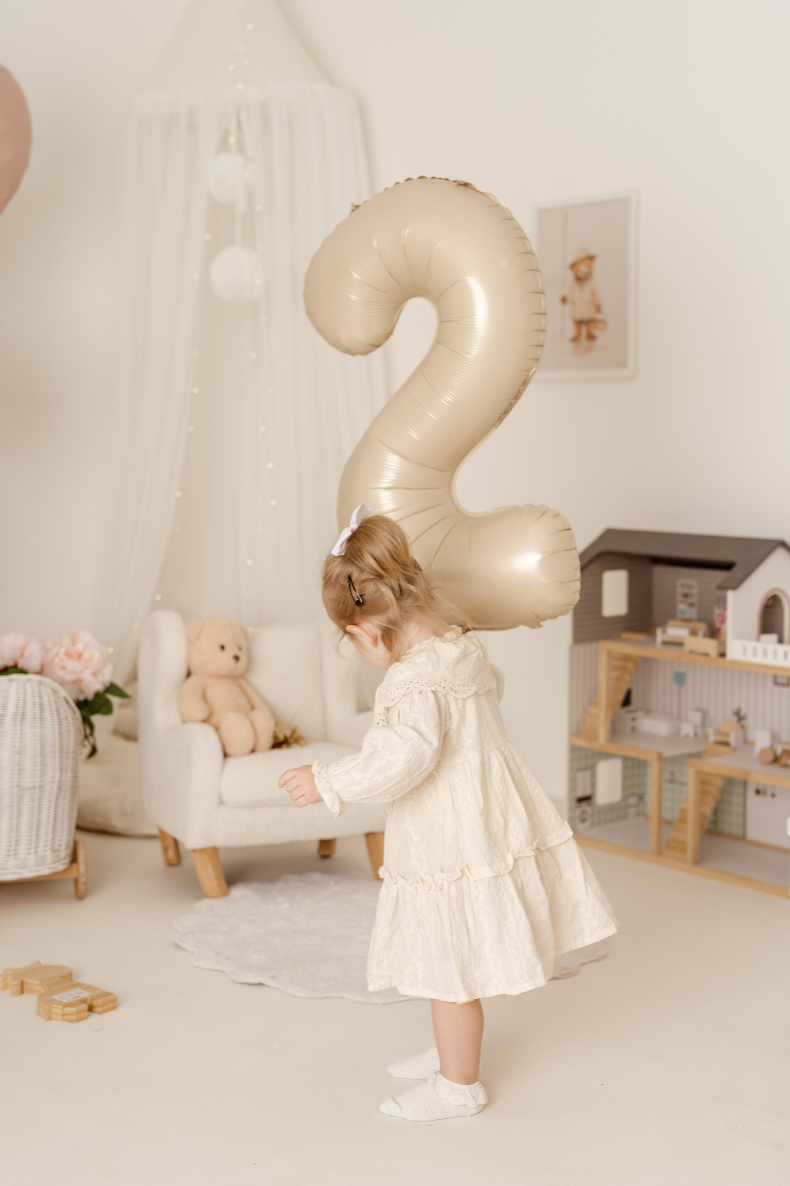 Sesja urodzinowa dziecięca. Fotograf Łódź - sesja ciążowa, noworodkowa, dziecięca. Studio w Łodzi