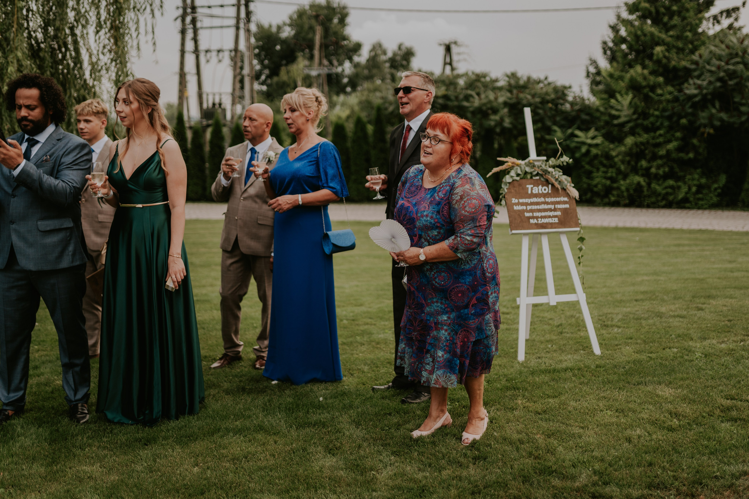 Dwór Wierzbno: plenerowy ślub pod wierzbą. Karkowskafoto - fotografia miłości