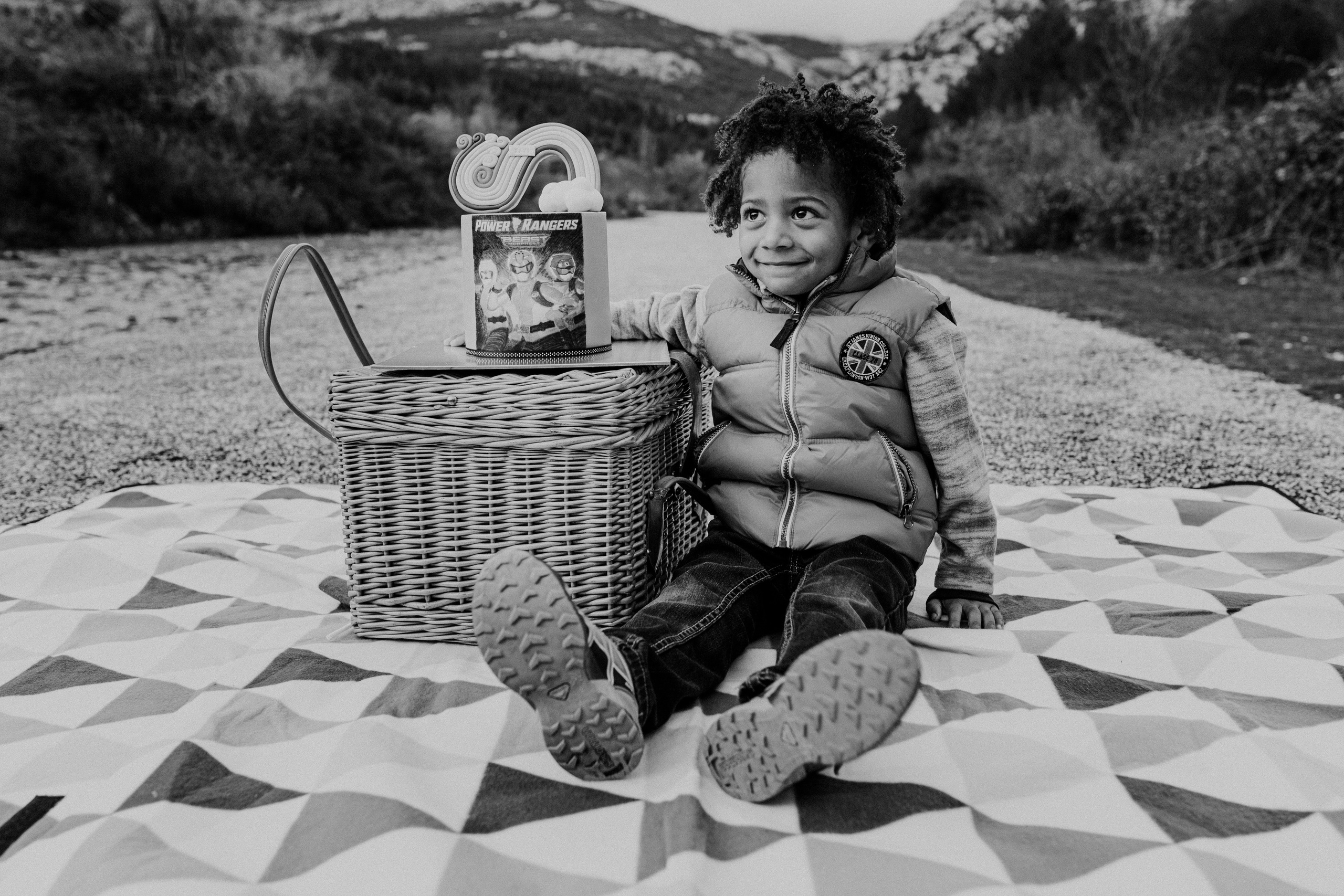 Sesión de Fotos de Cumpleaños en Madrid | Smash Cake, 15, 19, 40 Años – Rainbox Estudio. Rainbox Estudio de Fotografía