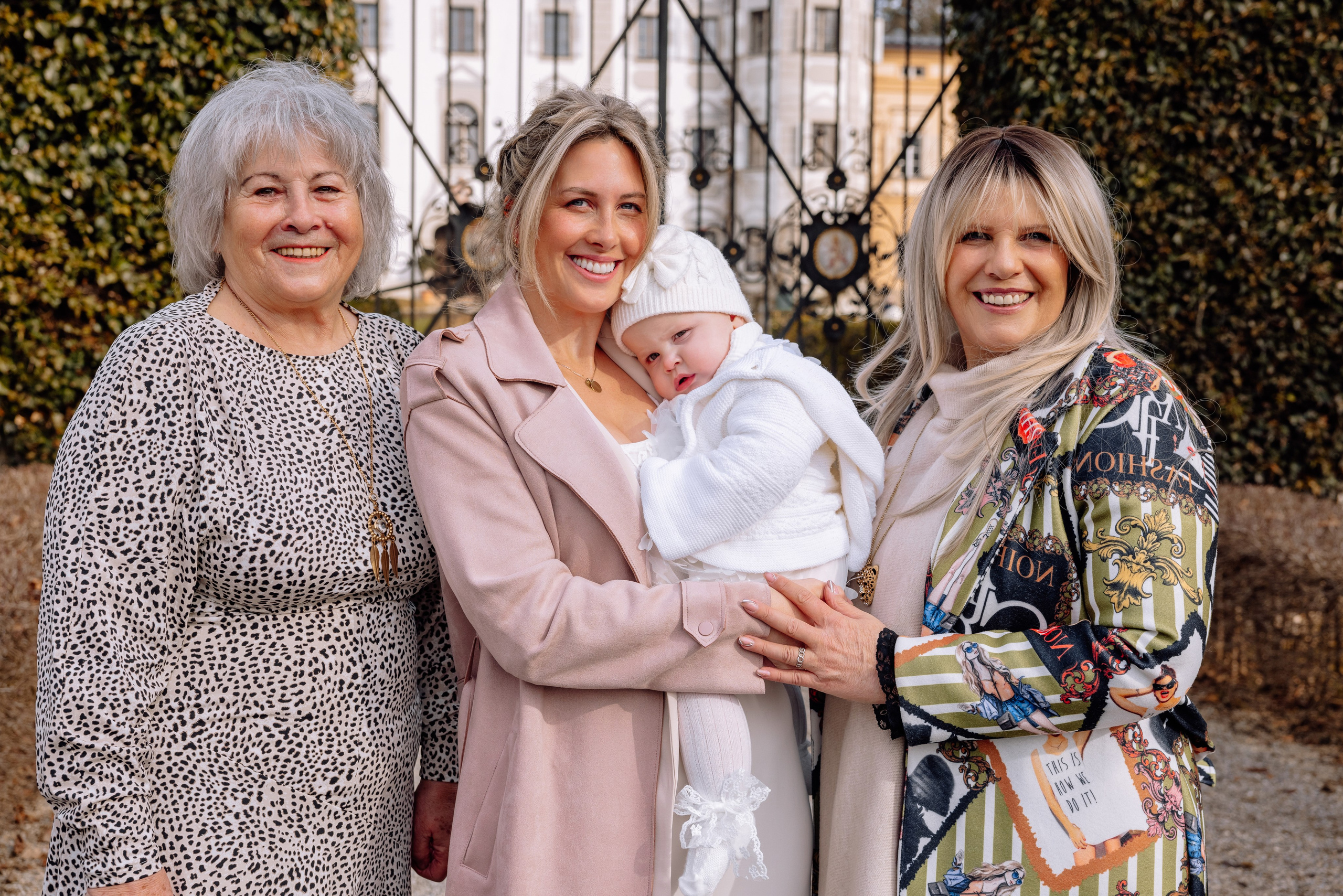 Schloss Maxlrain: Taufe. Hochzeitsfotograf München Taufe Familienfotograf Tanja Mauke