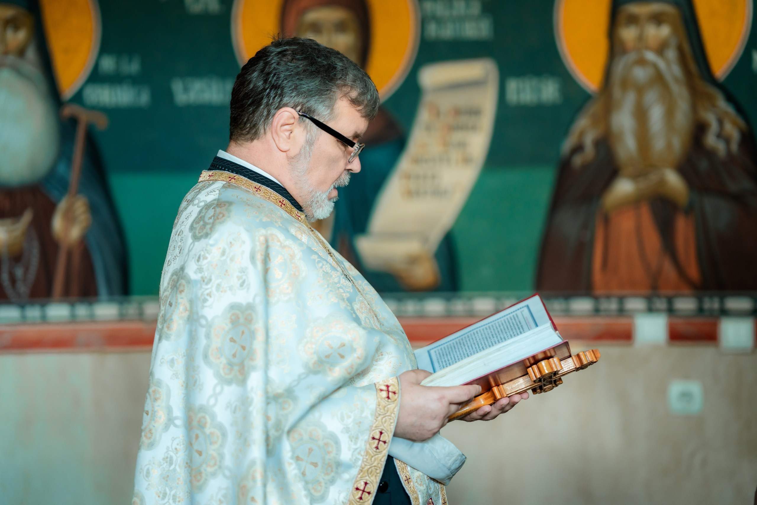 • botez Adam George Botoșani fotograf botez biserica Ziua Crucii AlinoFotoStudio • slujba botez ortodox Botoșani copil cristelniță emoție familie fotograf profesionist • moment scufundare botez biserica Ziua Crucii Botoșani fotograf botez natural • fotograf botez Botoșani copil în brațele nașilor emoții autentice • detalii botez lumânare trusou biserică Ziua Crucii fotograf AlinoFotoStudio • portret copil botez Adam George lumină naturală biserică Botoșani • familie la botez Botoșani momente emoționante biserică fotograf eveniment • preot slujbă botez Botoșani cadre autentice religioase fotografie profesională • mirungere botez ortodox Botoșani fotograf poveste botez • copil după botez în prosop alb emoție pură fotograf botez Botoșani petrecere botez Imperia Cucorani Botoșani decor elegant fotograf eveniment • dans invitați botez Adam George atmosferă veselă Imperia Cucorani • candy bar botez Botoșani detalii dulciuri Imperia Cucorani fotograf • tort botez Adam George moment tăiere tort petrecere Botoșani • familie și invitați la botez Imperia Cucorani cadre naturale emoționale • decor sală botez Imperia Cucorani Botoșani aranjamente elegante • copil botez la petrecere cadre naturale fotograf Botoșani • fotograf botez Botoșani momente spontane invitați petrecere • lumină ambientală petrecere botez Imperia Cucorani fotograf profesionist • atmosferă de seară botez Botoșani distracție și emoție • fotograf botez Botoșani AlinoFotoStudio poveste prin fotografie • fotograf profesionist botez Moldova Botoșani Suceava Iași Neamț • amintiri botez copil fotografii naturale emoții autentice • album botez copil fotografie profesională eveniment religios • fotograf evenimente Botoșani botez cadre autentice și luminoase • Alin Chirilă fotograf botez Botoșani Adam George biserica Ziua Crucii • Alin Chirilă fotograf profesionist botez copil Botoșani momente emoționante • Alin Chirilă fotograf evenimente Botoșani slujbă botez cadru autentic • Alin Chirilă fotograf botez ortodox copil cristelniță Botoșani • Alin Chirilă fotograf familie botez copil emoții reale și naturale • Alin Chirilă fotograf Botoșani portret copil botez lumină naturală • Alin Chirilă fotograf detalii botez trusou lumânare biserică • Alin Chirilă fotograf momente religioase botez Botoșani autentic • Alin Chirilă fotograf copil după botez emoție pură familie • Alin Chirilă fotograf cadre naturale botez copil Botoșani • Alin Chirilă fotograf petrecere botez Imperia Cucorani atmosferă elegantă • Alin Chirilă fotograf Botoșani dans invitați botez copil Adam George • Alin Chirilă fotograf tort botez moment special petrecere Botoșani • Alin Chirilă fotograf candy bar botez detalii elegante Imperia Cucorani • Alin Chirilă fotograf familie și invitați petrecere botez Botoșani • Alin Chirilă fotograf decor sală botez Imperia Cucorani eveniment premium • Alin Chirilă fotograf cadre spontane petrecere botez copil • Alin Chirilă fotograf atmosferă de seară botez Botoșani • Alin Chirilă fotograf emoții și distracție petrecere botez • Alin Chirilă fotograf evenimente copil botez Imperia Cucorani Alin Chirilă fotograf botez Moldova Botoșani Iași Suceava Neamț • Alin Chirilă fotograf profesionist botez copil nordul Moldovei • Alin Chirilă fotograf evenimente familie botez cadre autentice • Alin Chirilă fotograf povestitor prin fotografie botez copil • Alin Chirilă fotograf portofoliu botez Botoșani imagini naturale • Alin Chirilă fotograf servicii botez copil fotografii emoționale • Alin Chirilă fotograf amintiri botez copil cadre luminoase • Alin Chirilă fotograf botez copil stil natural și elegant