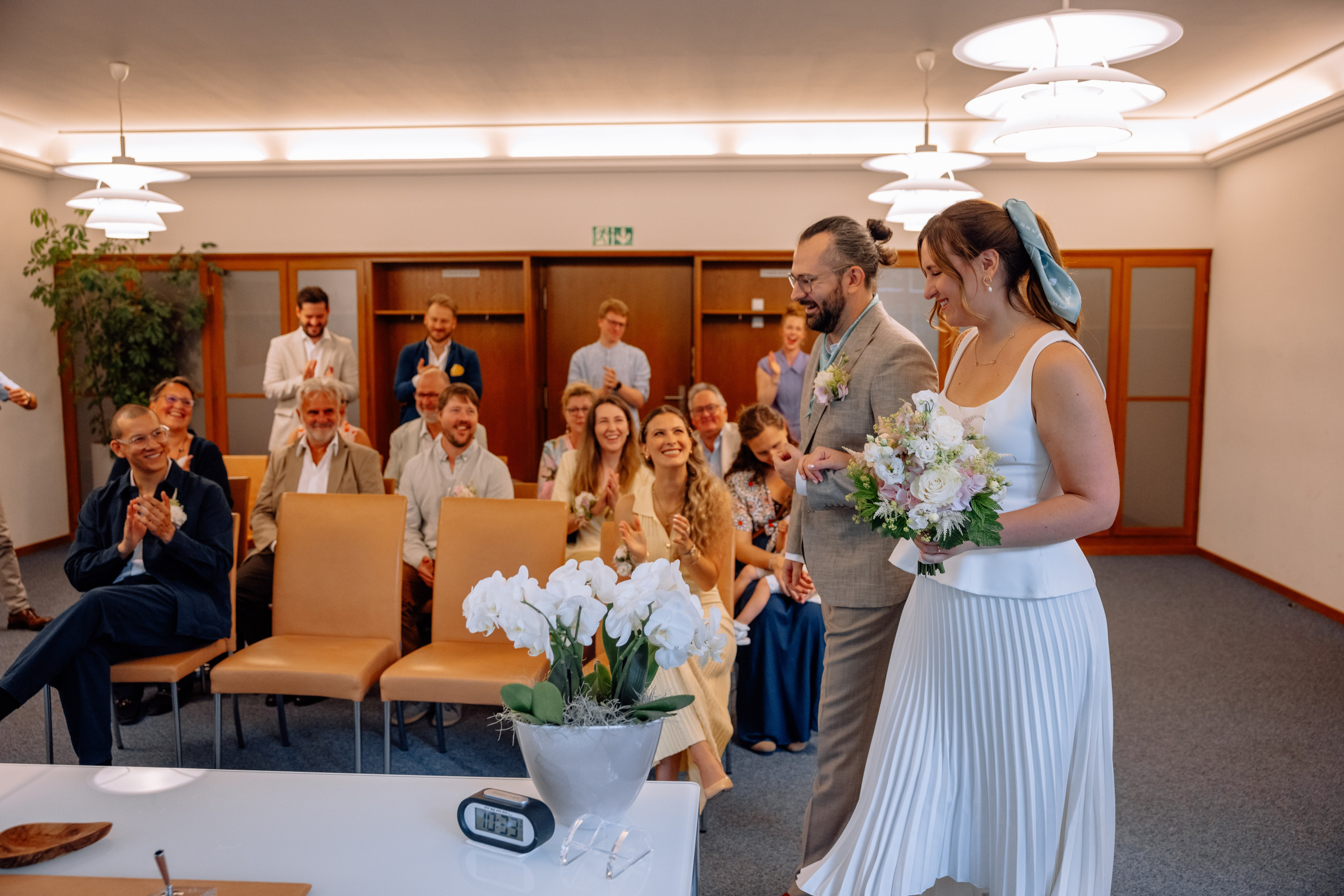 Corinna und Daniel: romantische Hochzeit in der Mandlstrasse/Sommer 2025. Hochzeitsfotograf München Taufe Familienfotograf Tanja Mauke