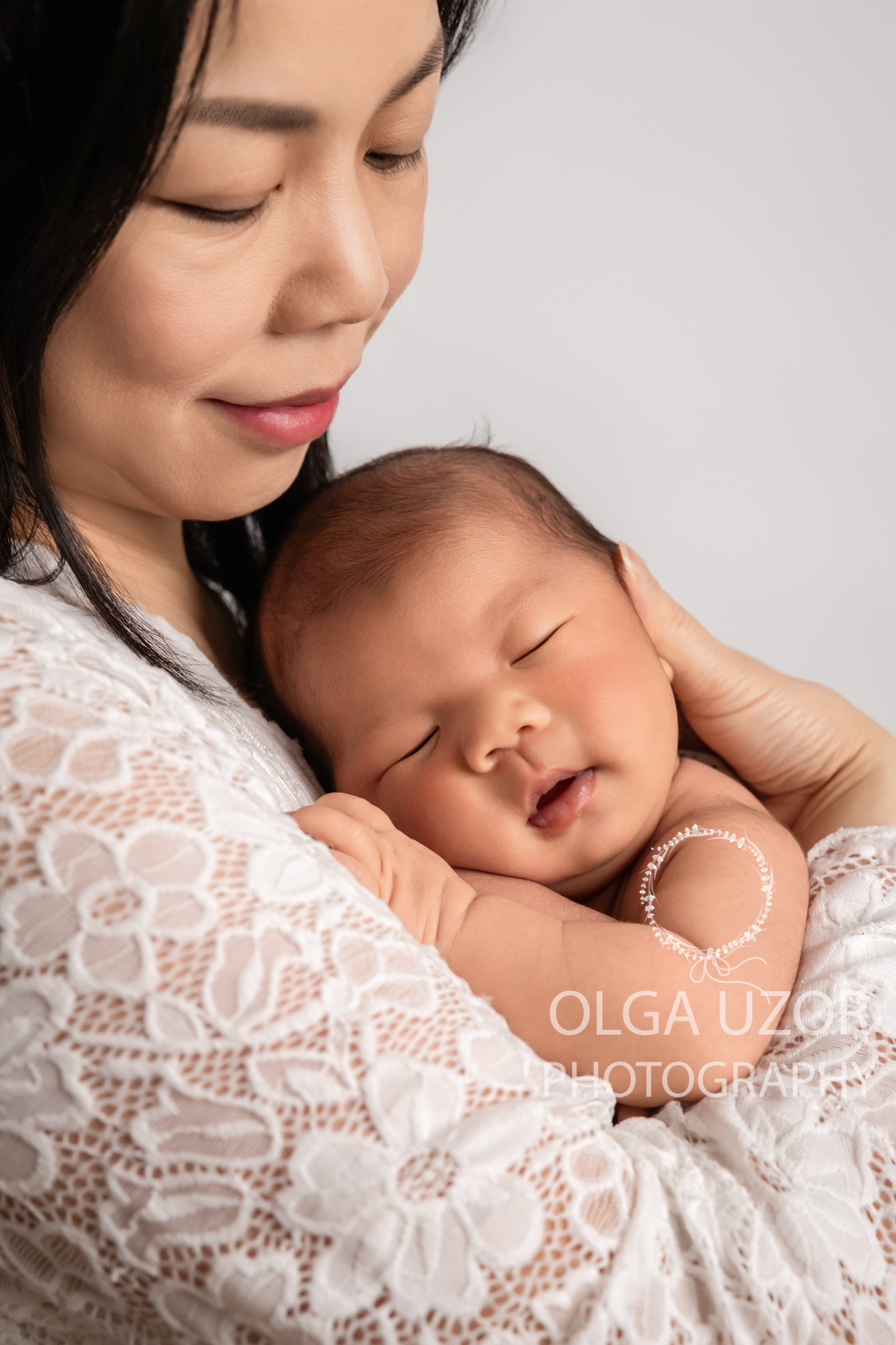 Newborn photo session Stevenage, Hertfordshire. Photographer. Stevenage, Hertfordshire family, maternity and newborn photographer