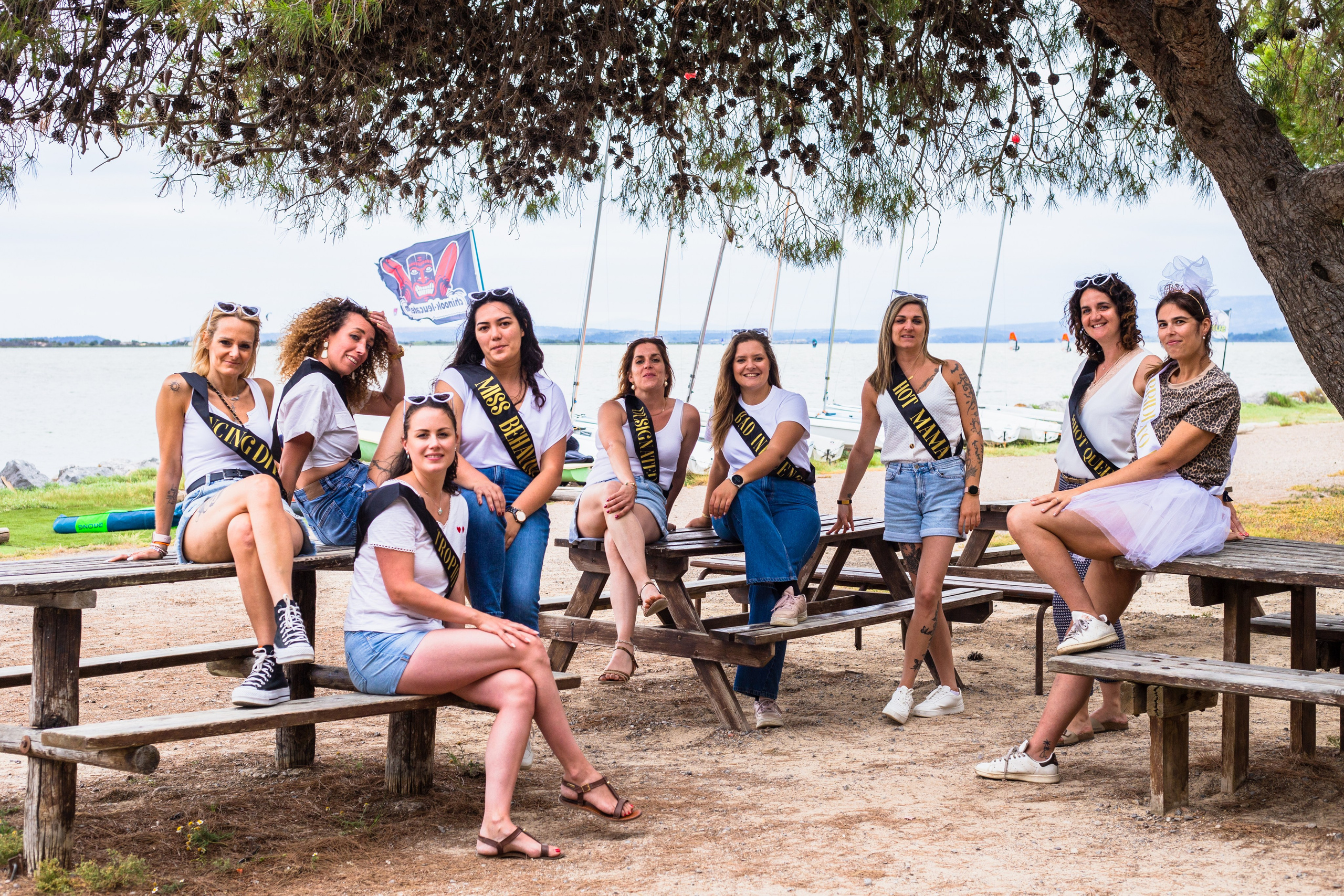 Séance photo EVJF Châtellerault, Poitiers, Tours. Studio photo « Partage ton bonheur » – Photographe famille près de Châtellerault, Poitiers et Tours