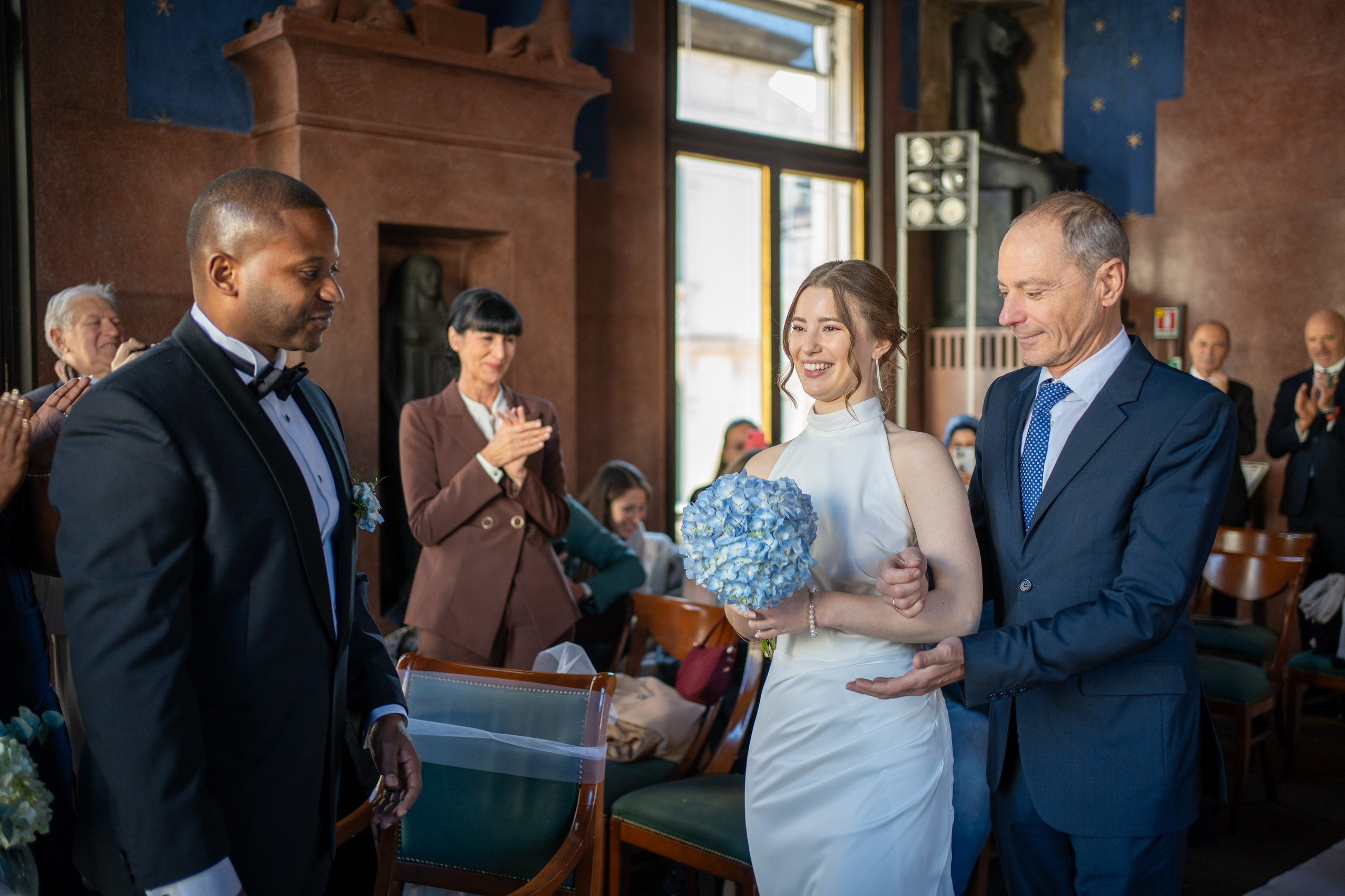 Wedding at Caffè Pedrocchi, Padua. El Velo Blanco I Wedding Photographers