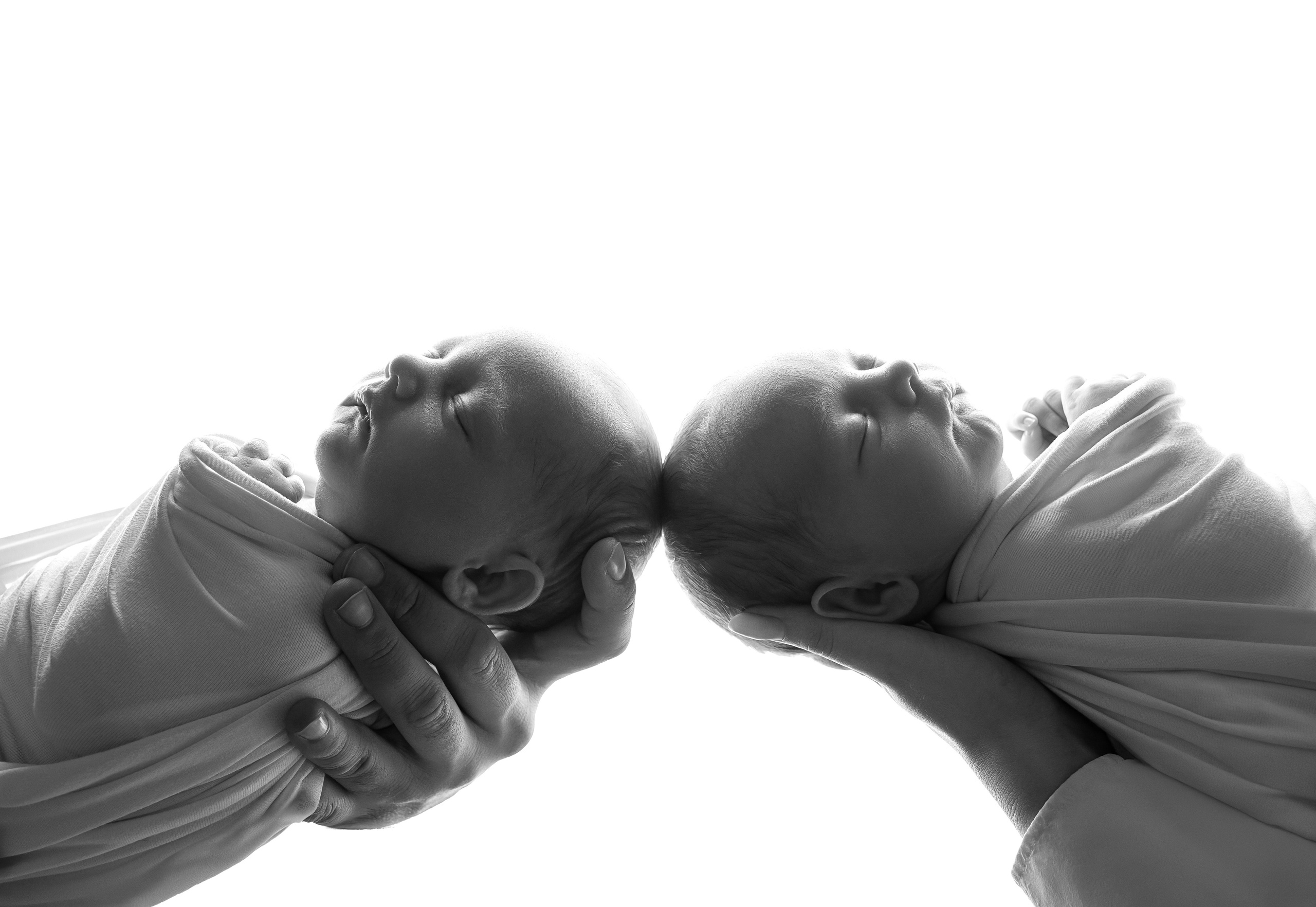 Neugeborenenfotos in Berlin – Studio oder bei Ihnen zu Hause