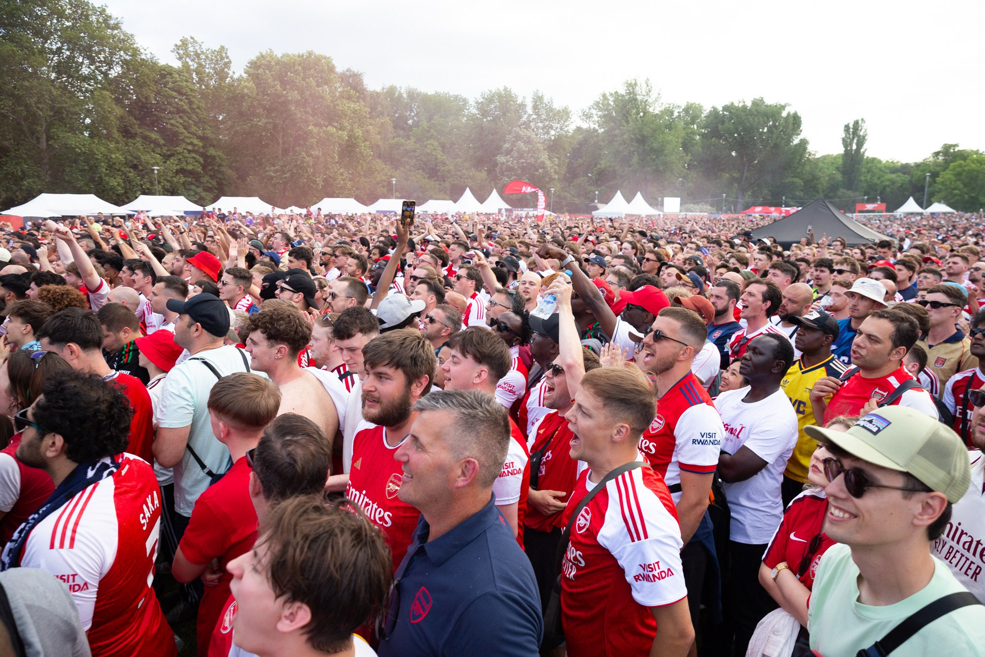 UEFA Champions League Final. Arsenal vs PSG. Budapest 2026. Arsenal Fan Zone. Photographer in Budapest — Yura Knyazev