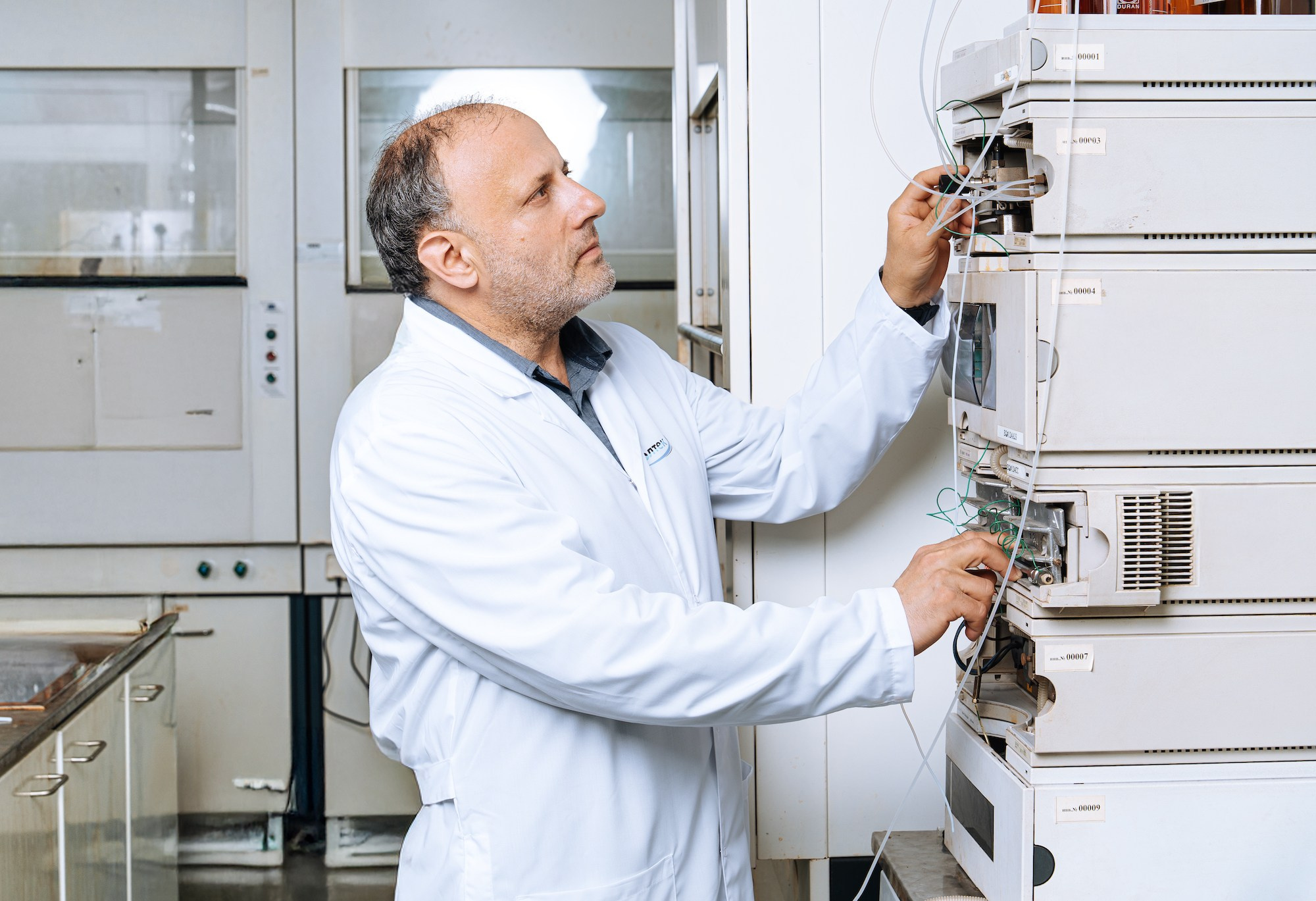 Фотосъёмка для химической лаборатории в Москве| Портреты сотрудников и процессы. Портретный фотограф в Москве — личные и бизнес-задачи | Денис Карелов