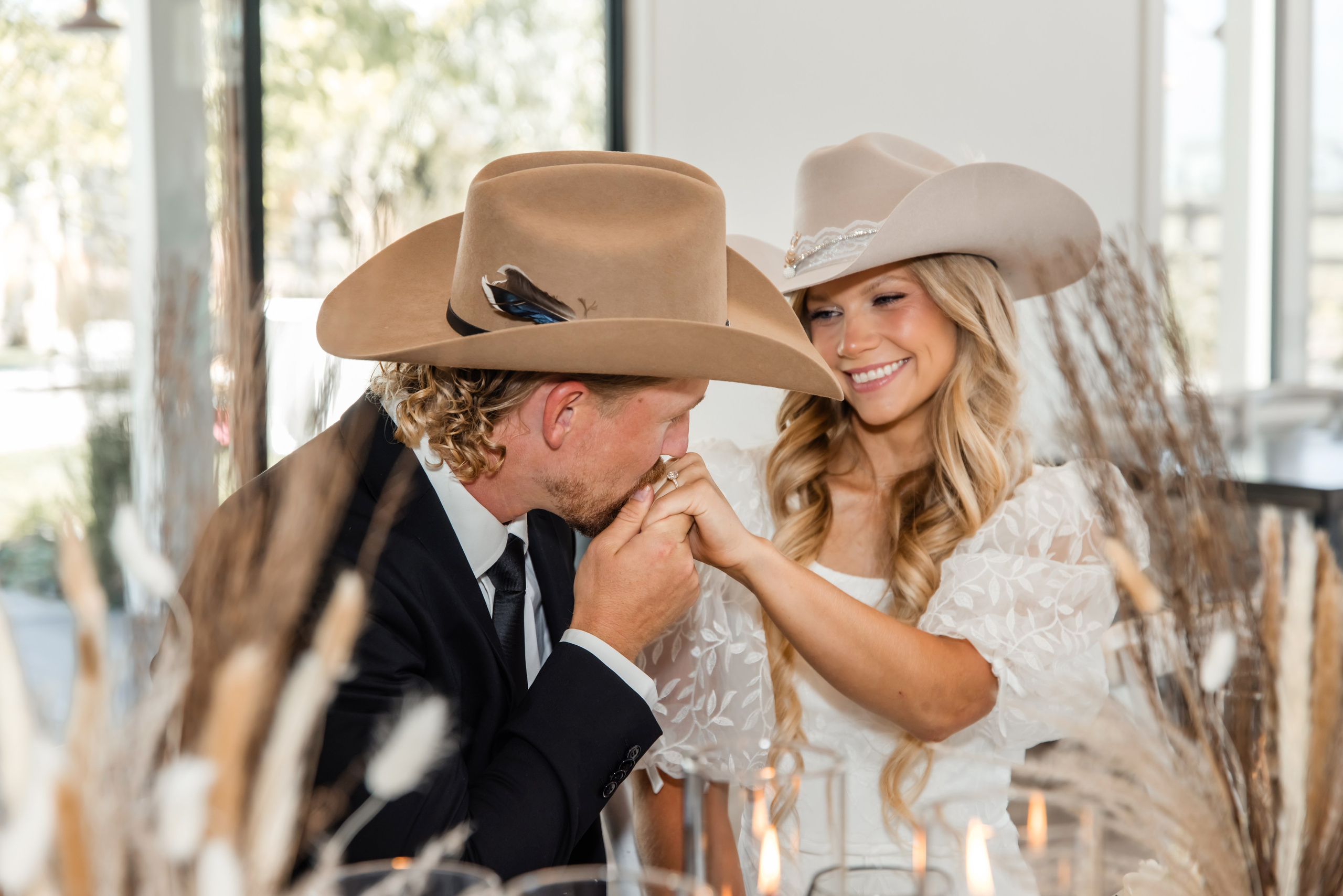 Wedding photographer Utah. Weddings, Families, Portraits