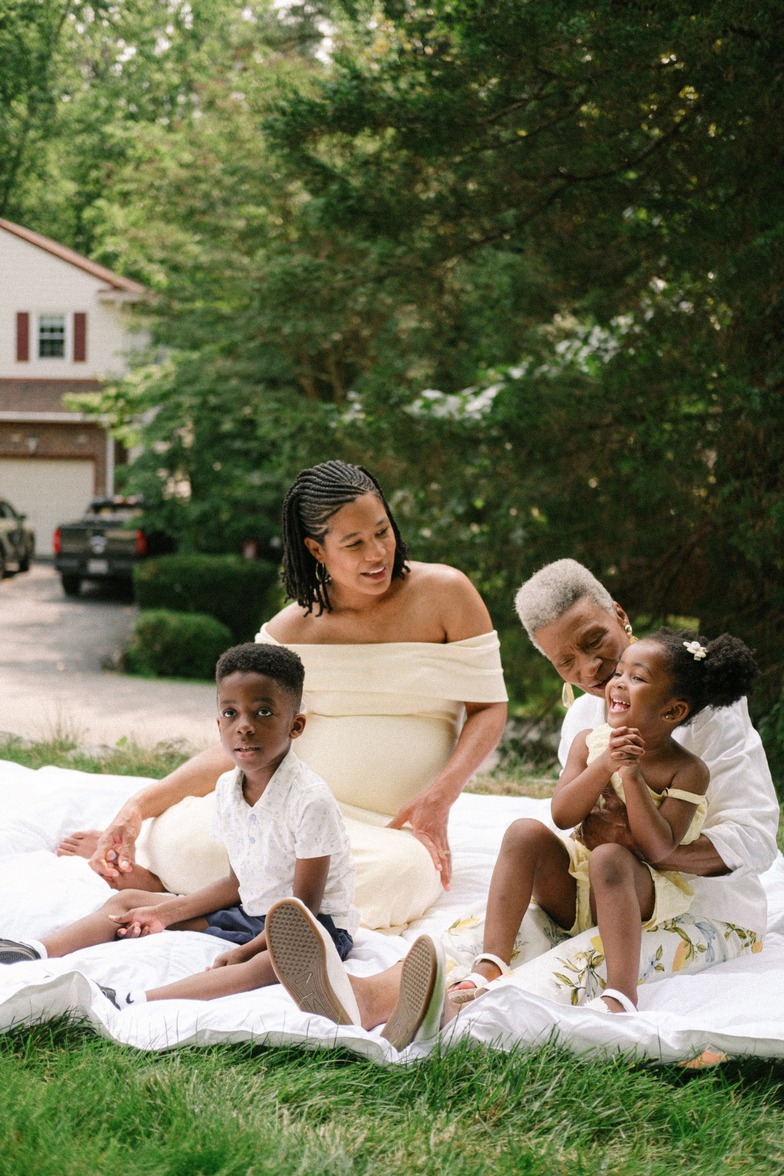 Richmond, VA Maternity Photographer | Editorial & Documentary Portraits. Family Photographer Richmond VA | Anna Dobrovolskaia