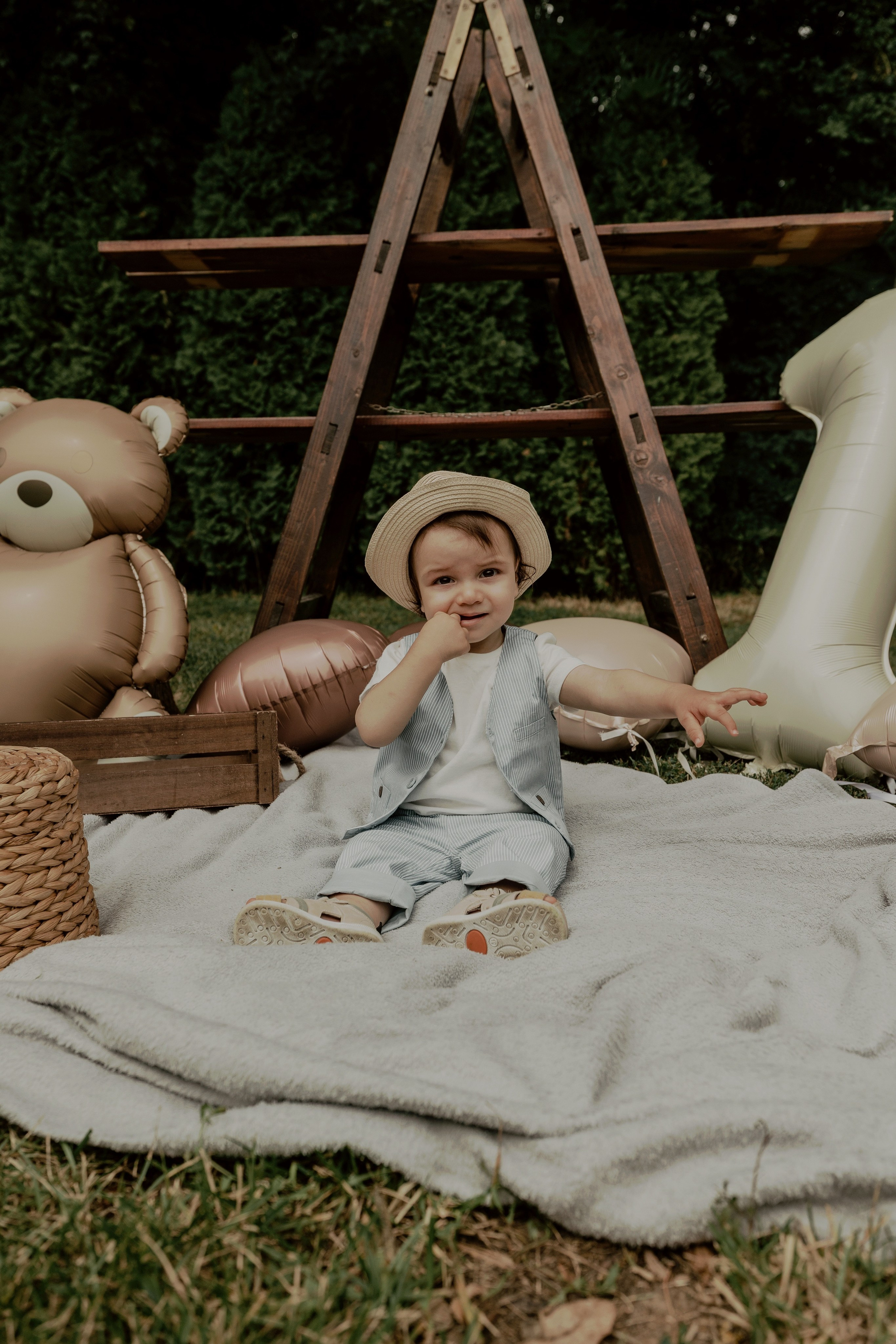 Armin — Micul explorator împlinește 1 an. Emotions Photo Art