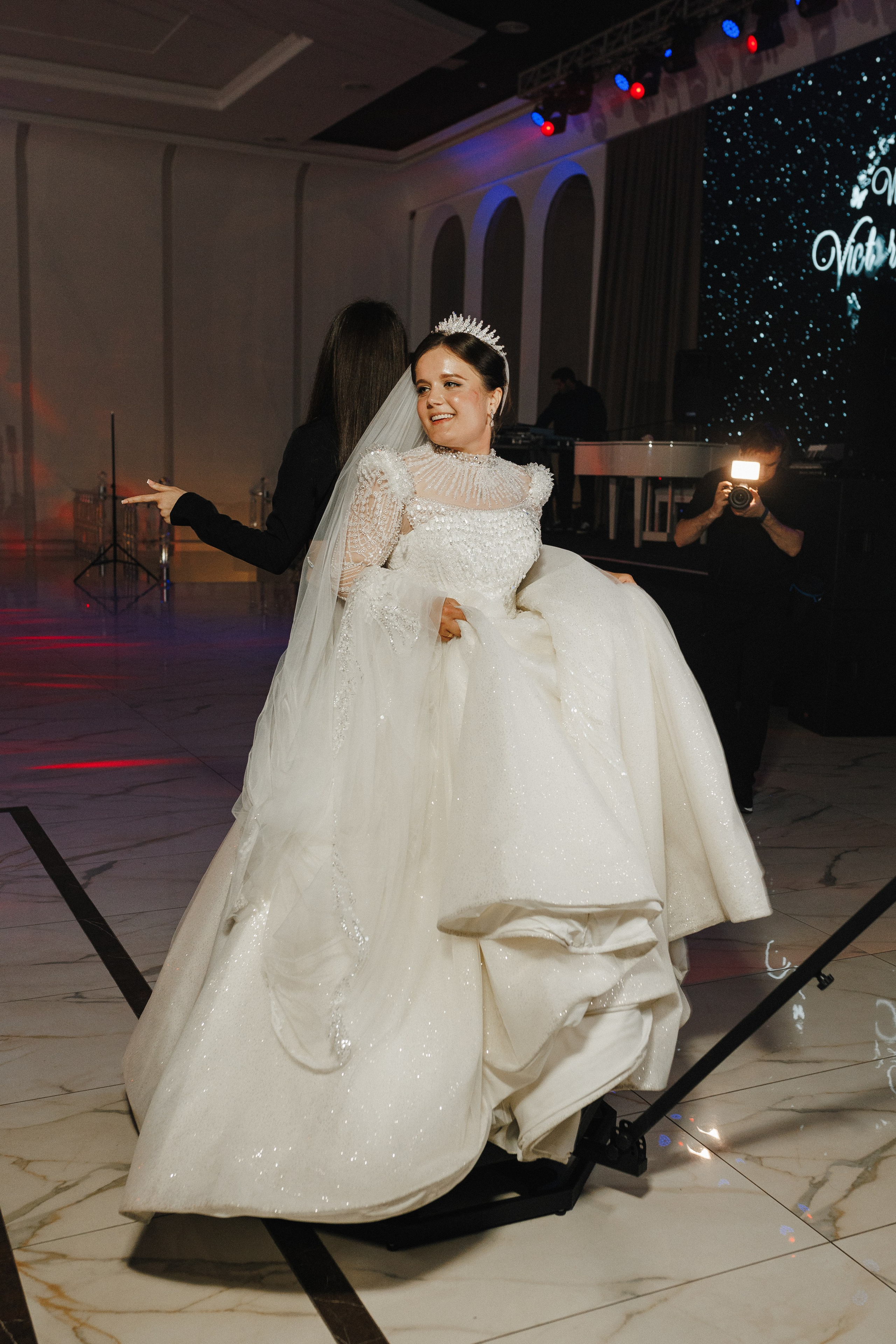 Спиннер 360° на свадьбу. Standart Studio — Услуги фото видео на свадьбу Молдова Кишинев