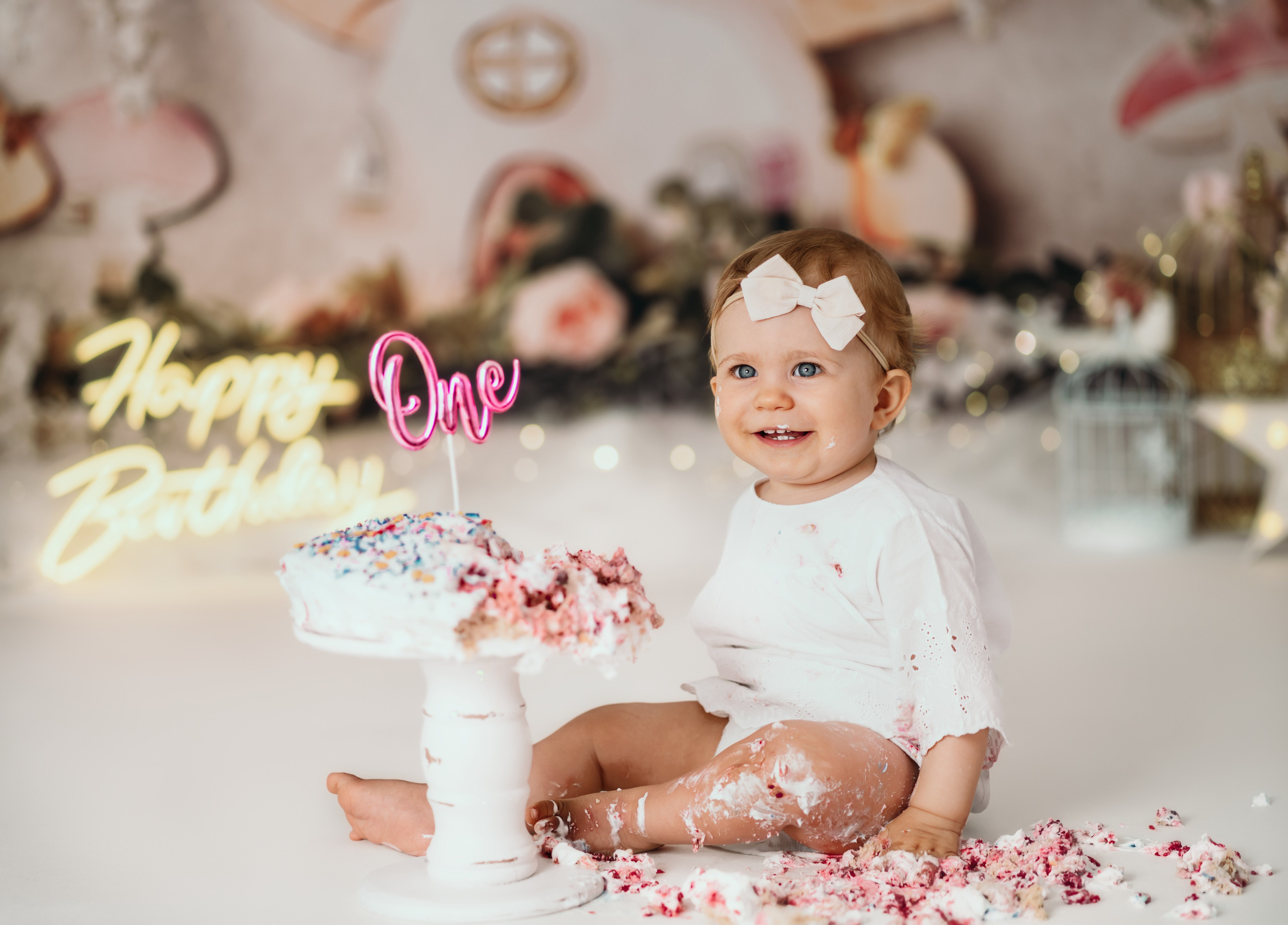 cake smash na scenografiji sa vila motivima