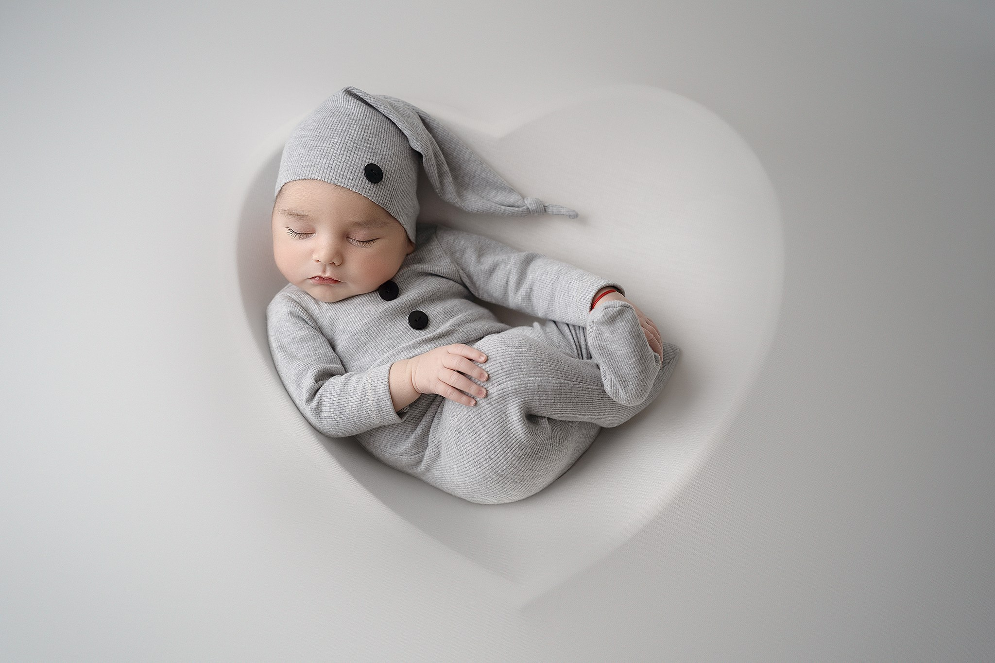 Contact. Fotograf maternitate, nou-născuți și familie în Cluj-Napoca | Roxana Rusu