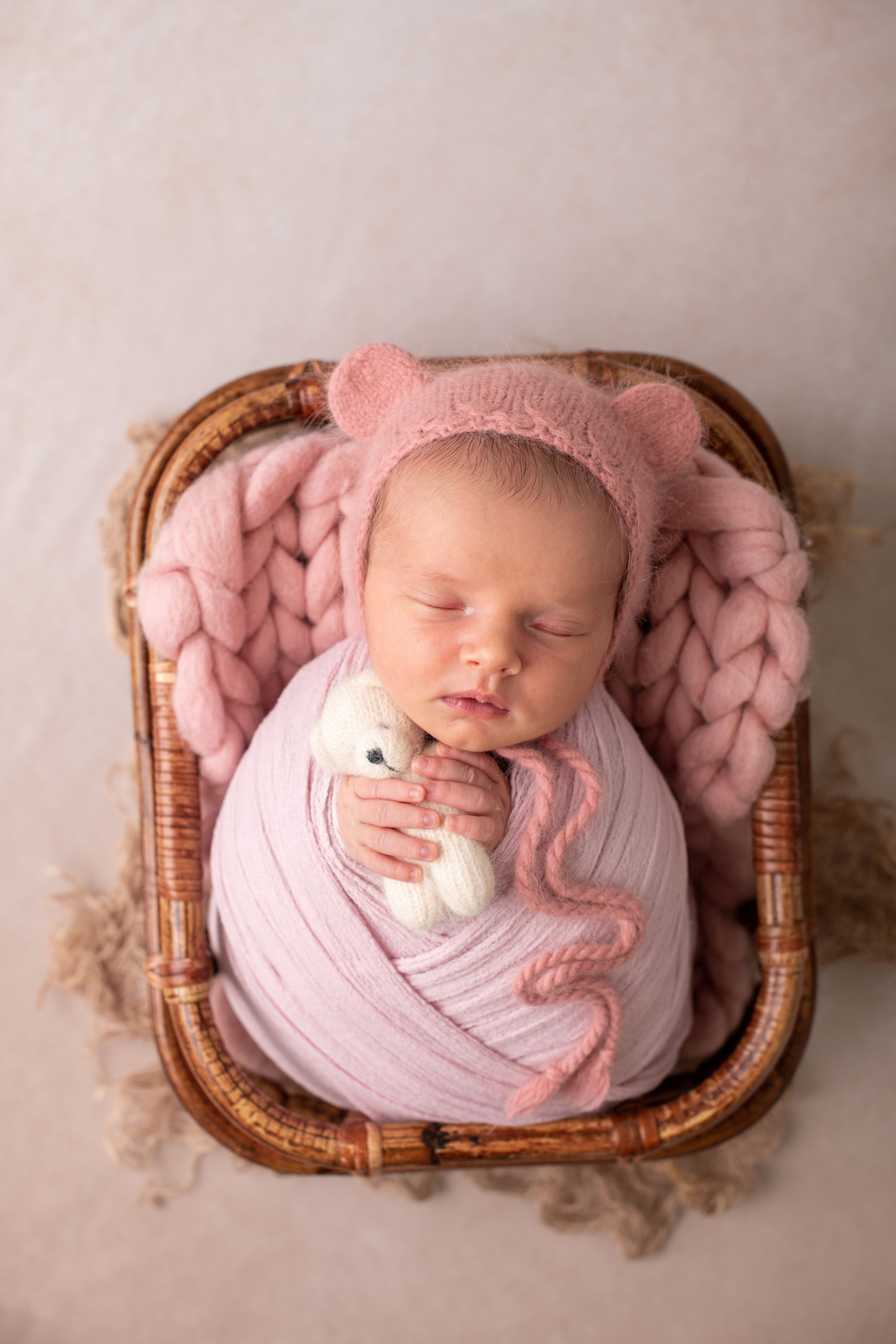 Nicole Newborn photoshoot. Newborn photographer Sacramento
