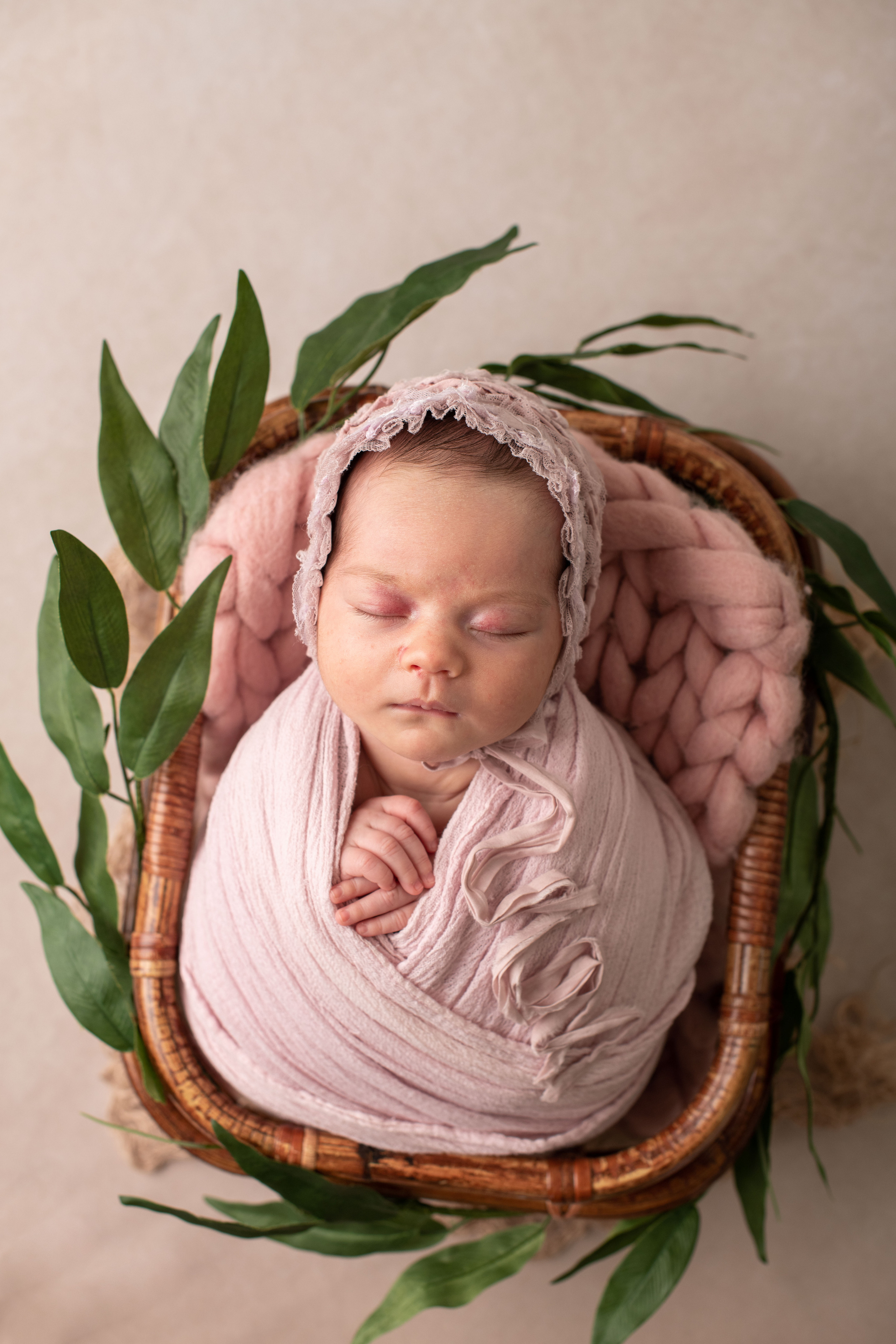 Anna Newborn photoshoot. Newborn photographer Sacramento