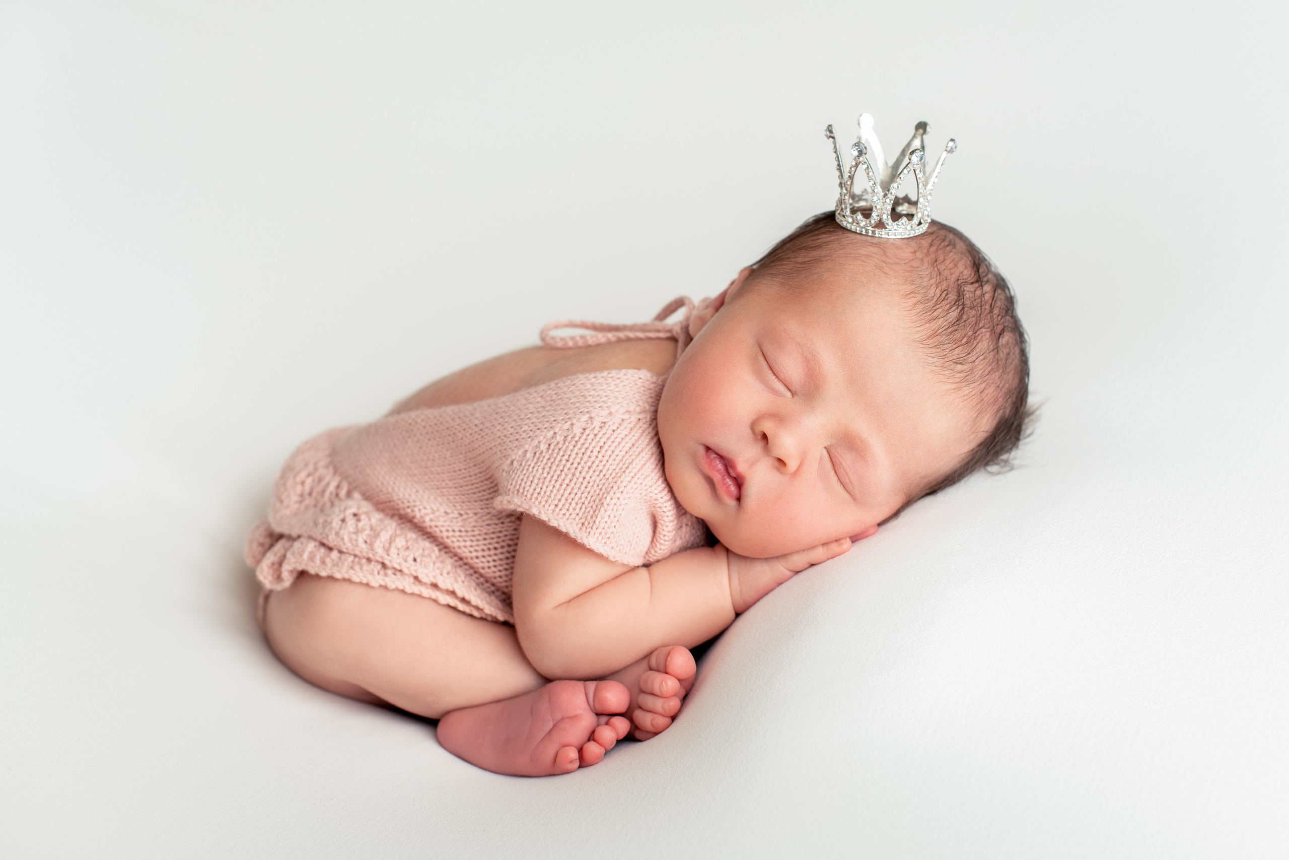 Sophie Newborn photoshoot. Newborn photographer Sacramento