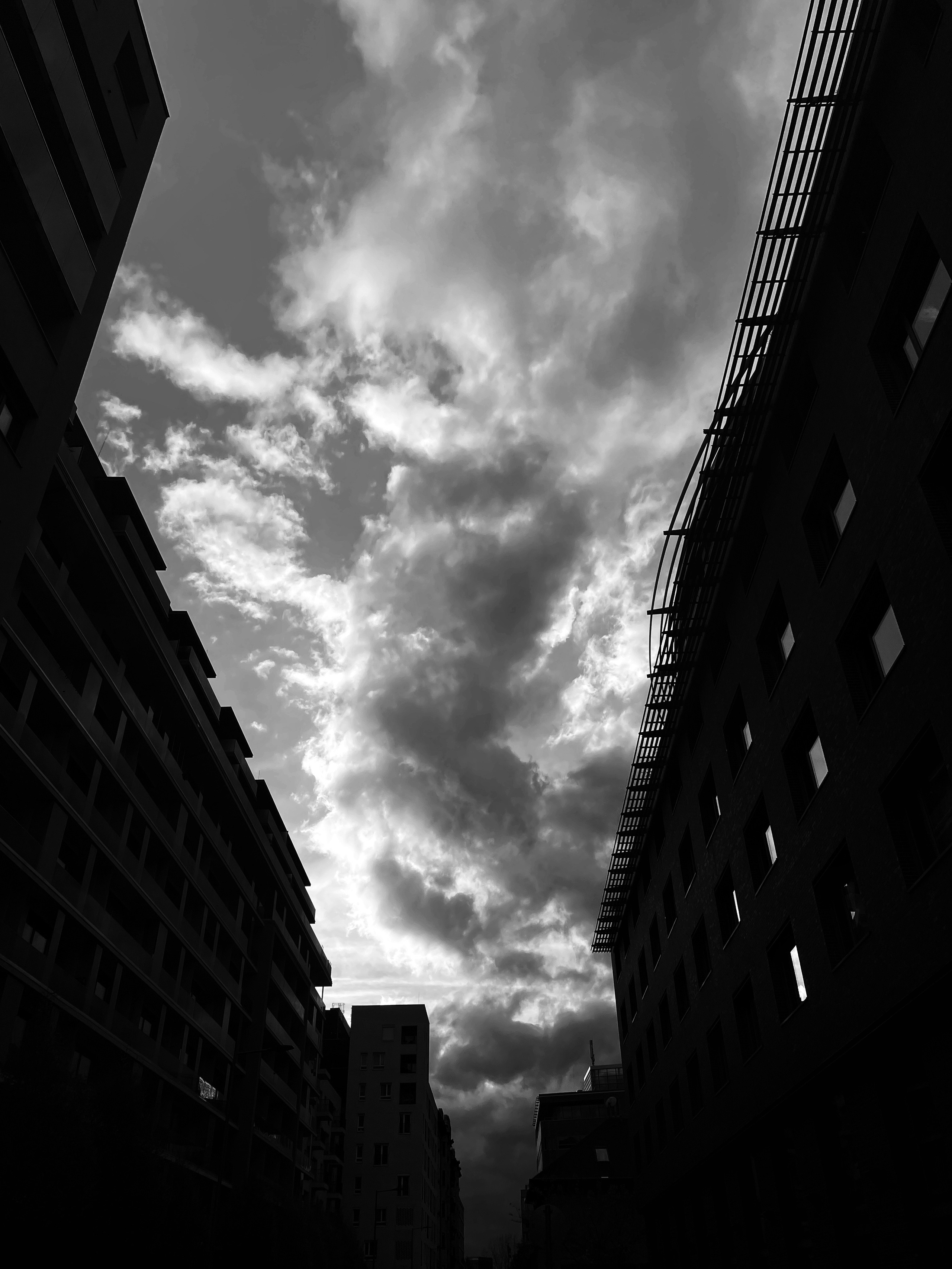 STRT JRNL by Knyazev Yura issue #3 december 2025. Photographer in Budapest — Yura Knyazev