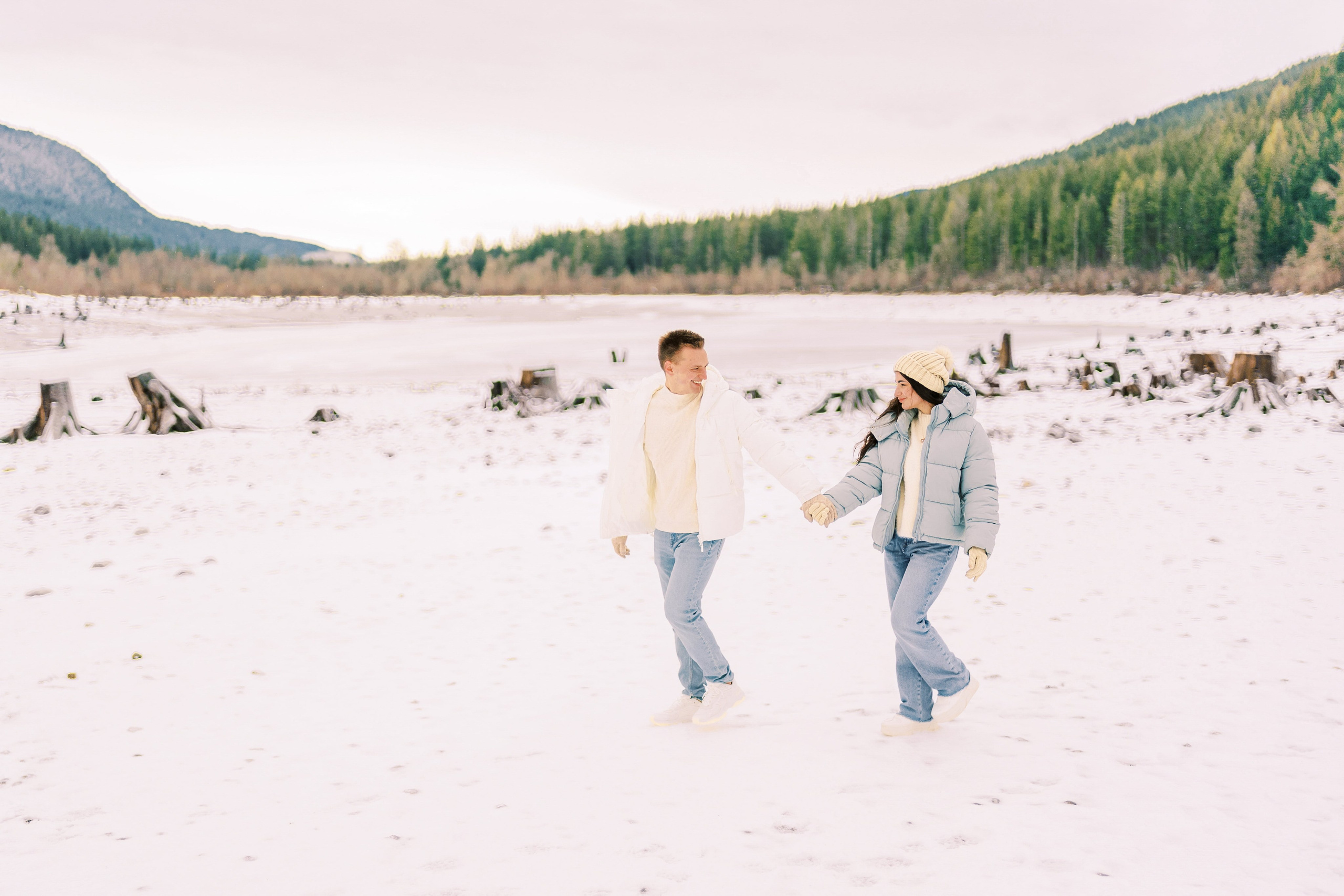 Irina & Bogdan / January 2024. Rattlesnake Lake, WA. EVAN ARISTOV WEDDING PHOTOGRAPHY — Seattle Wedding Photographer