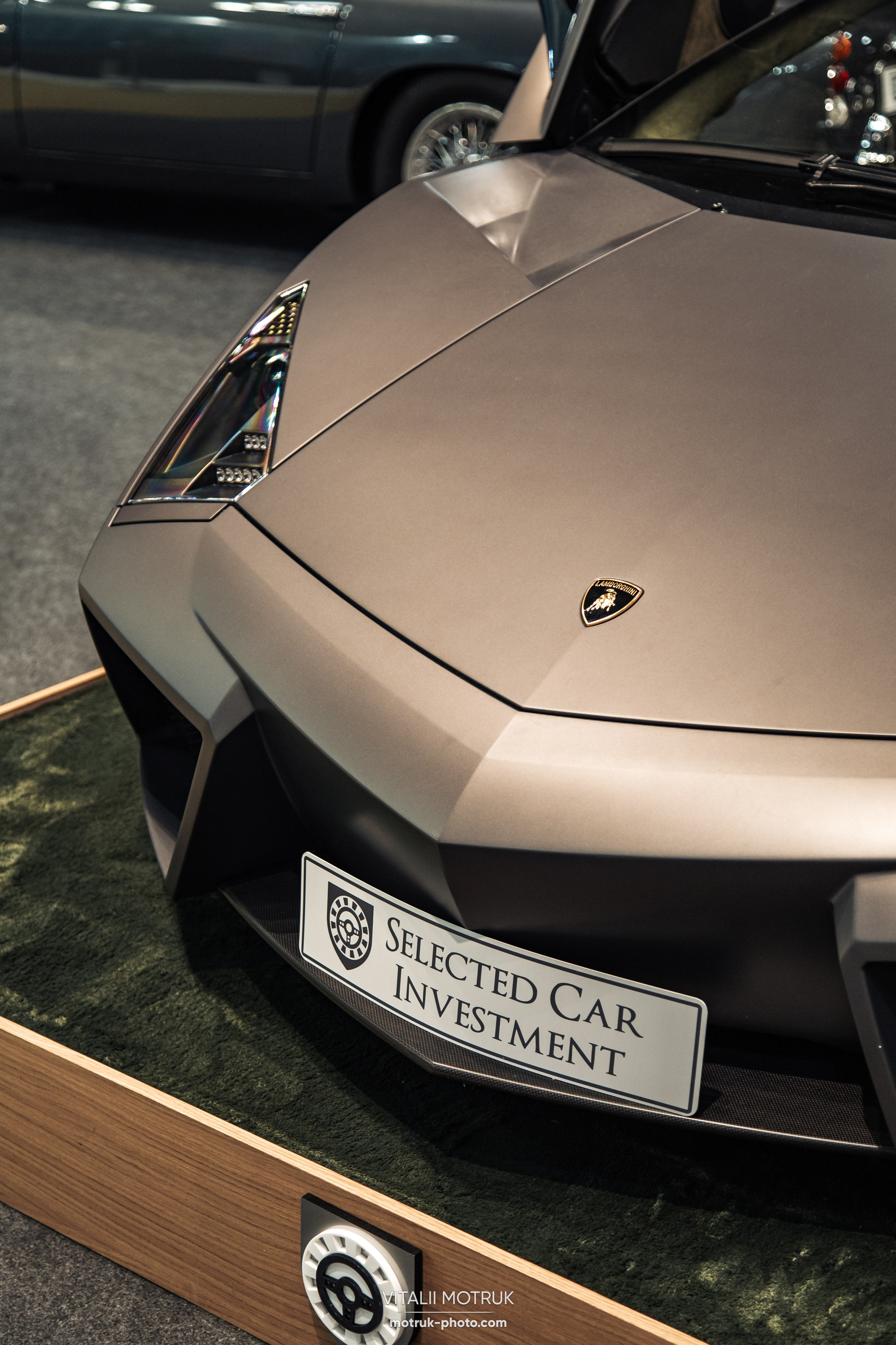 Retromobile 2023. Photographe de voitures à Paris — Vitalii Motruk