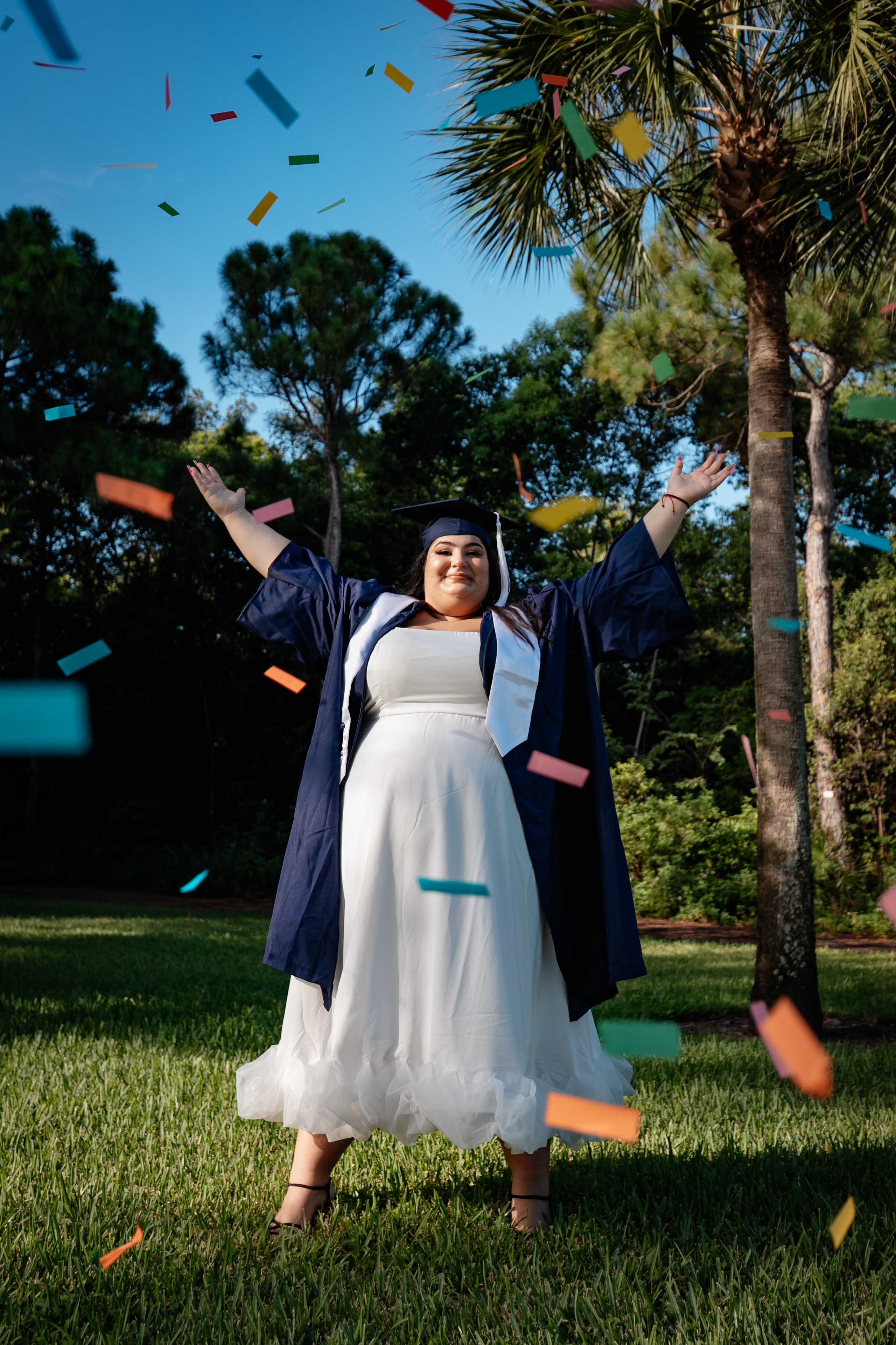 Graduation photographer in Miami. Portrait and graduation photographer Marina Simanava
