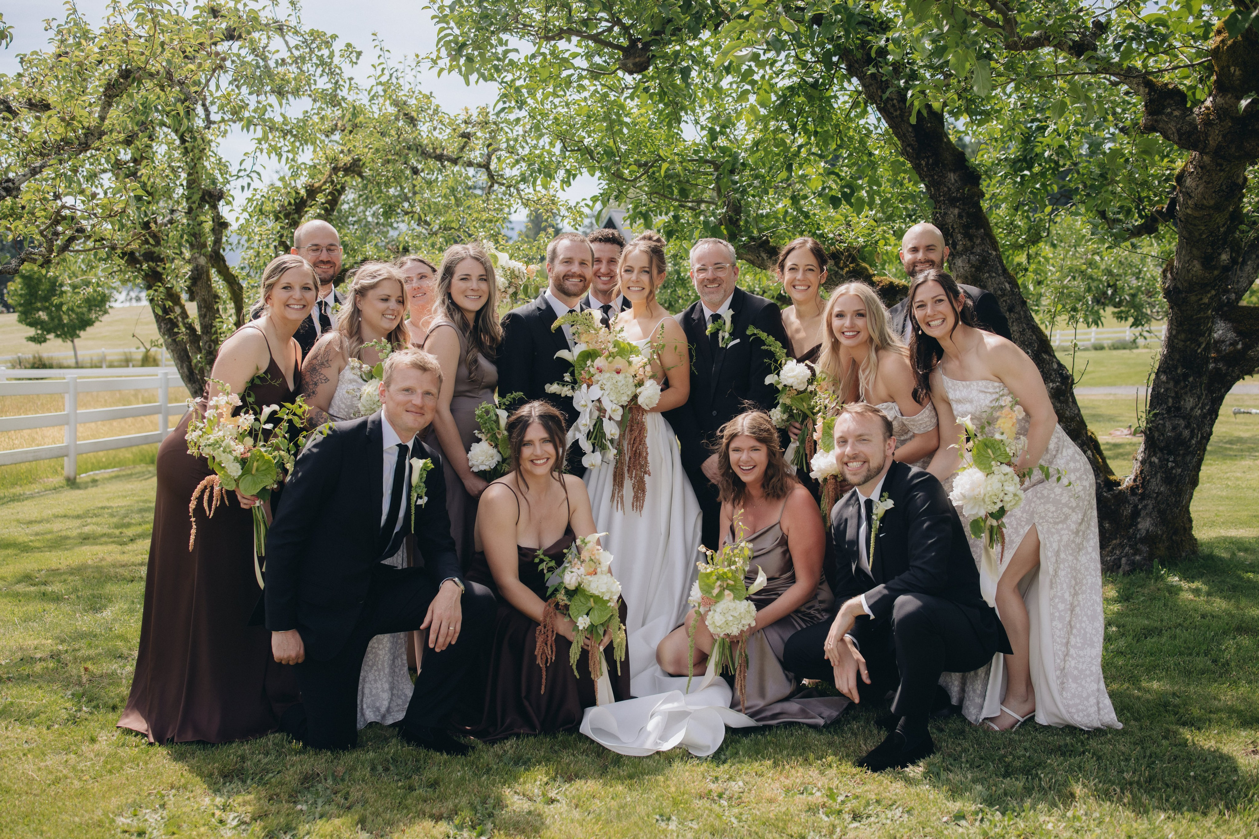 Wedding Shelby & Riley | Columbia River Gorge, WA | Georgy Shishkin Photography Photography. Portland Wedding Photographer | Authentic PNW Love Stories