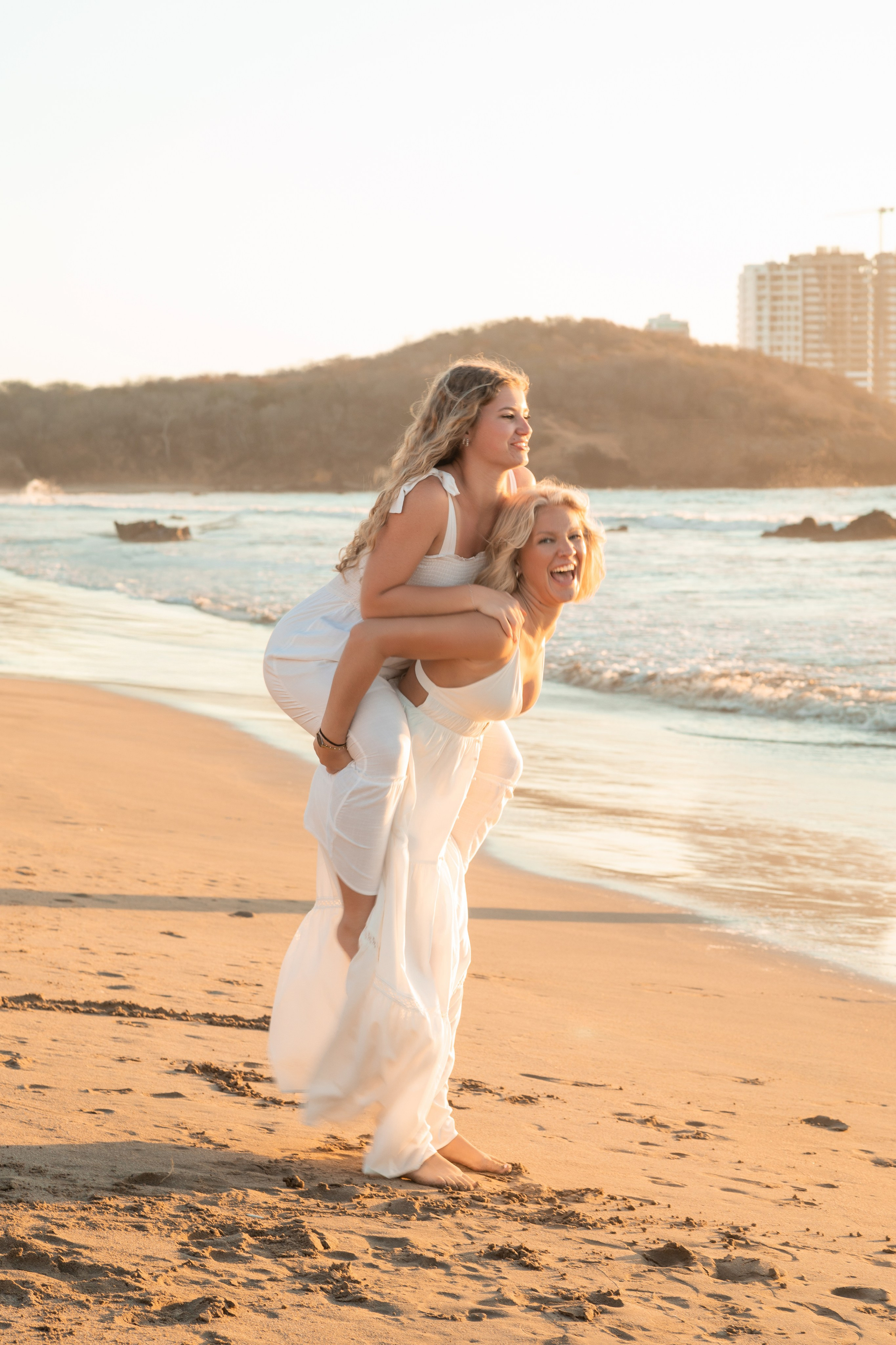 Professional photographer in Mazatlan | Beach Photo Sessions. Victoria Castellanos. Fotógrafo profesional en Mazatlán