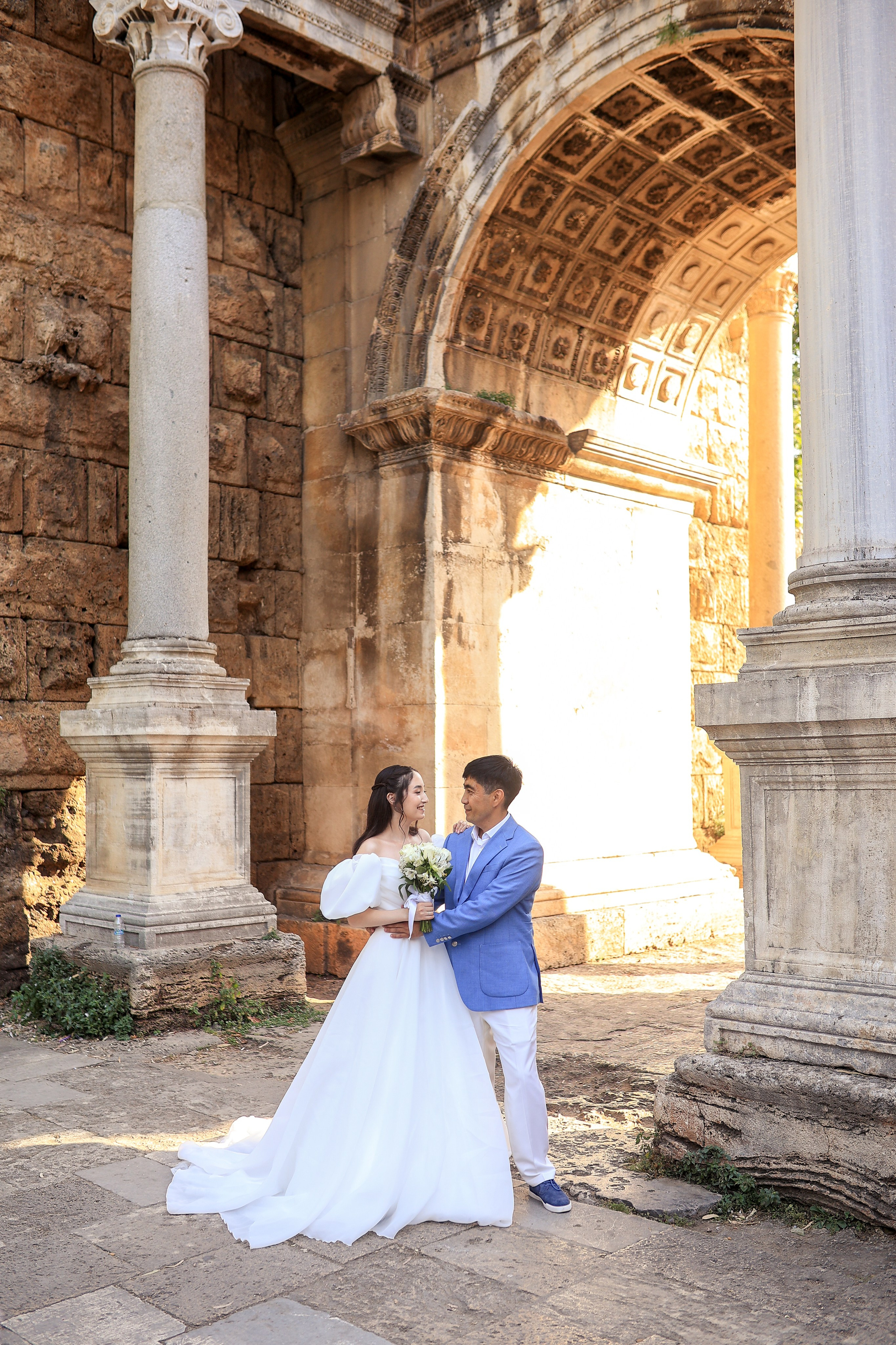 Photoshooting in old town of Antalya. Photographer in Turkey, Antalya, Kemer, Belek, Side, Kas, Fethiye