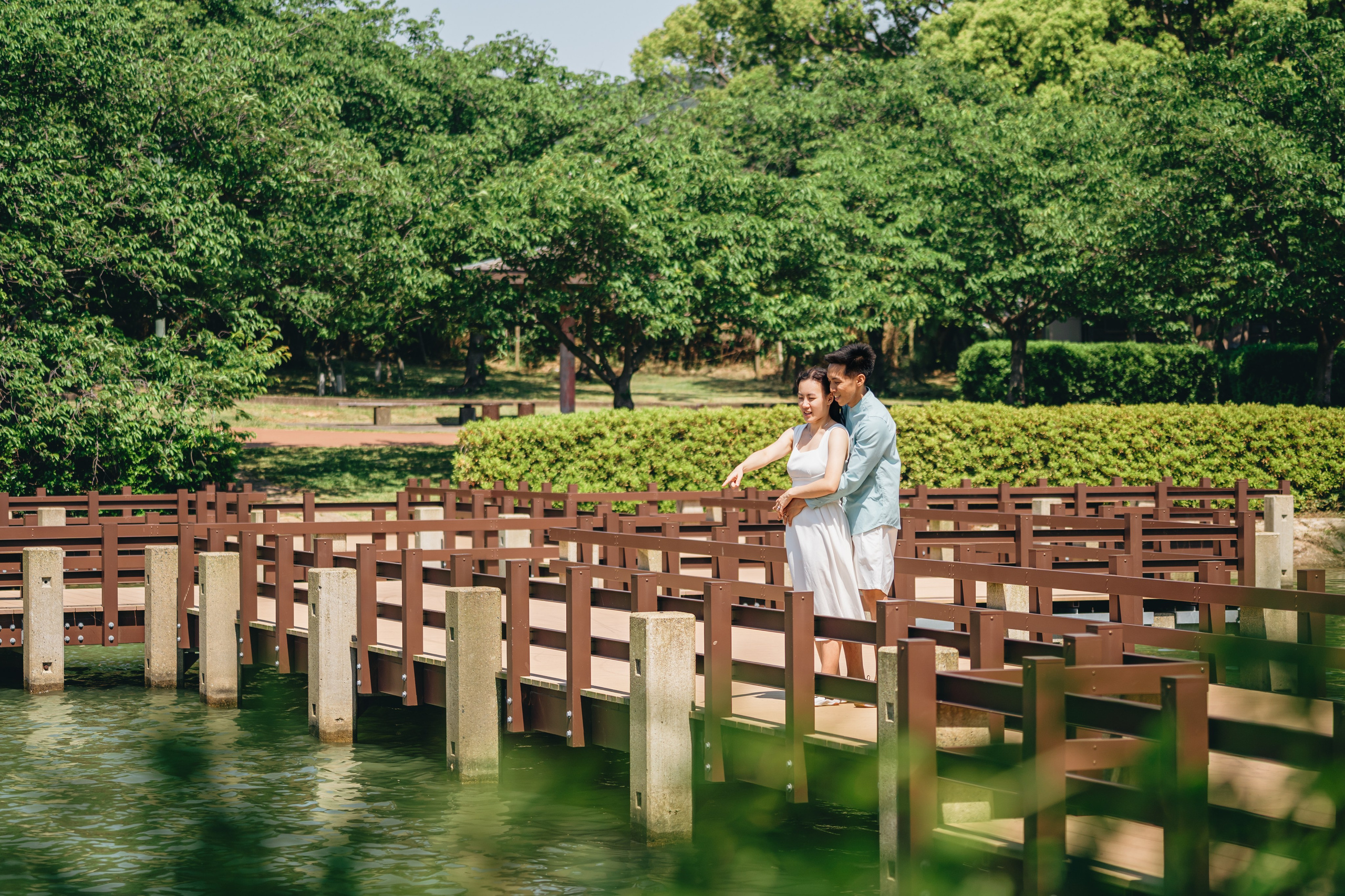 Fukuoka Couple Photoshoot: Roses, Totoro Forest & Sunset Love Story