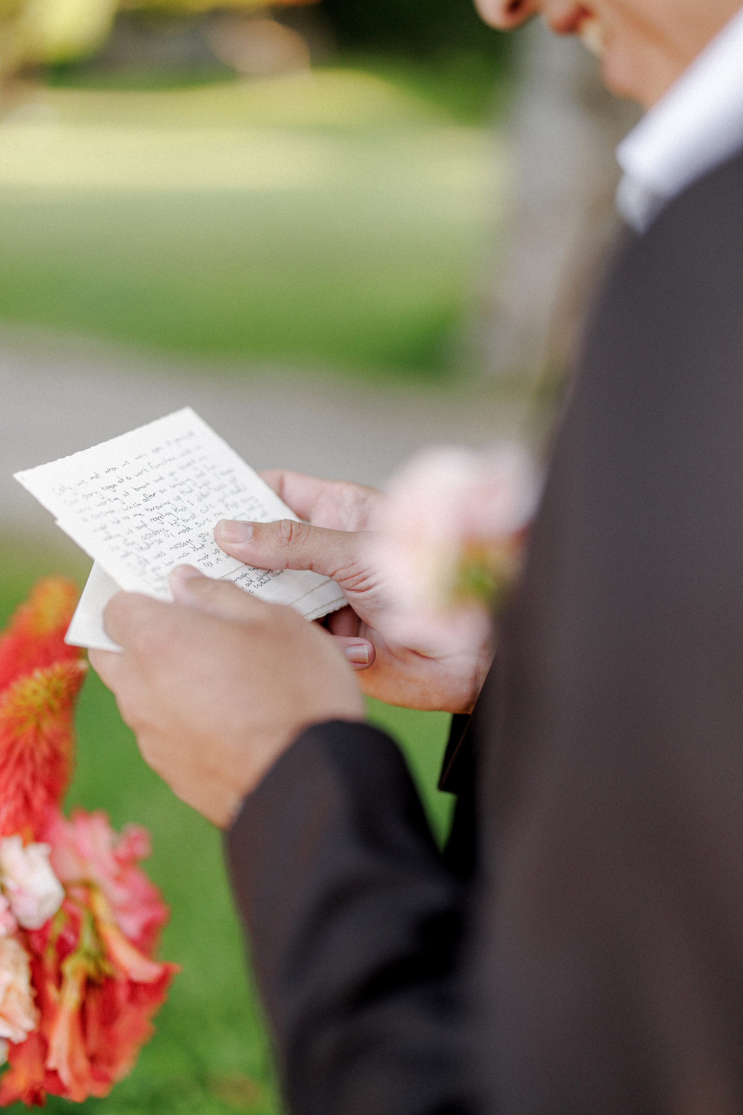 Ein frühes Elopement am Comer See: Eine Liebesgeschichte, die in Erinnerung bleibt. Familien- & Hochzeitsfotografin Schweiz. Valeria Diaz in Zürich und Umgebung