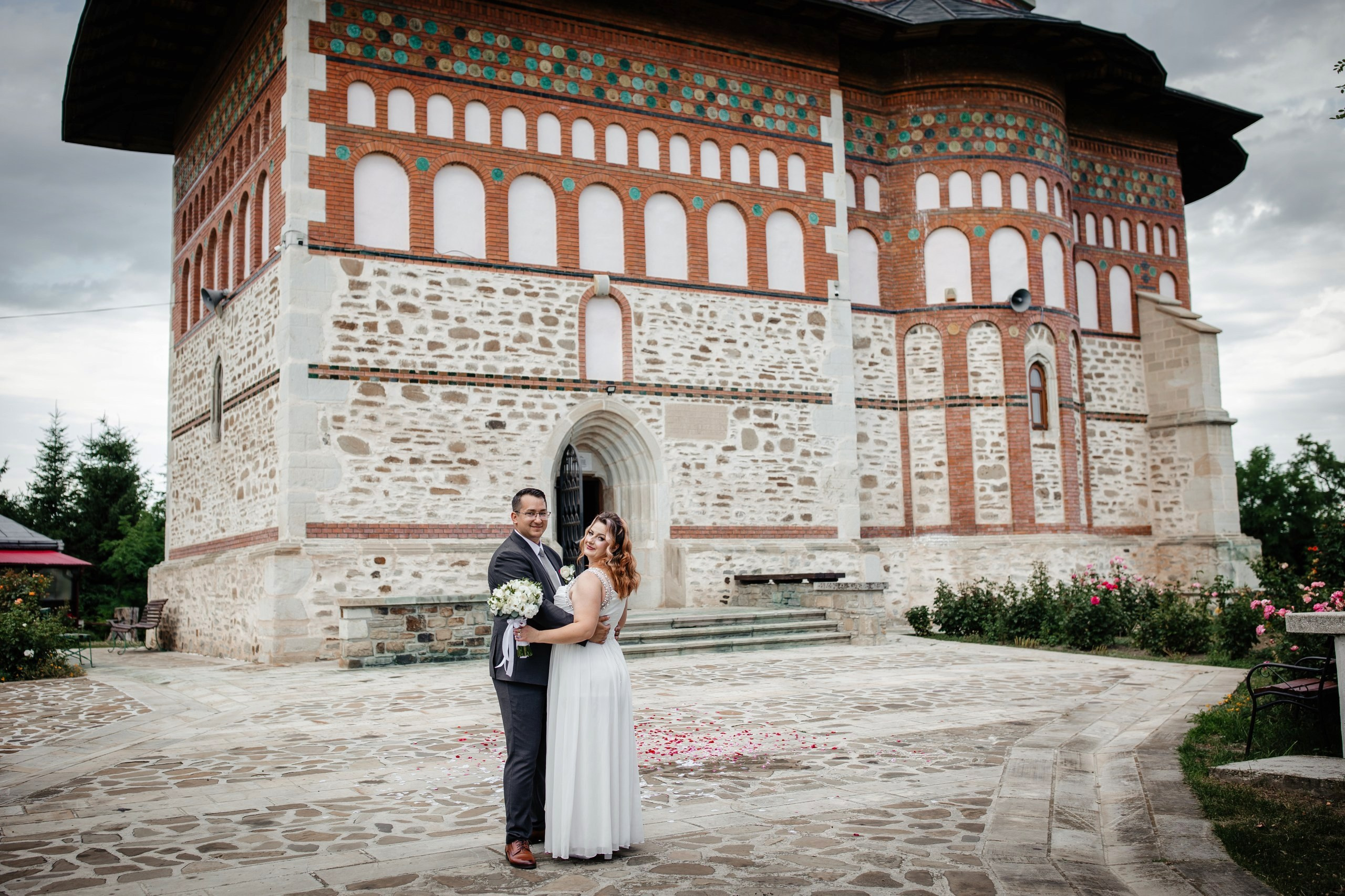 • fotograf cununie religioasă Dorohoi Alexandru și Otilia în biserică • fotograf cununie religioasă Dorohoi moment emoționant schimb de priviri • fotograf cununie religioasă Dorohoi mirii în timpul slujbei • fotograf cununie religioasă Dorohoi cadre naturale din biserică • fotograf cununie religioasă Dorohoi binecuvântarea mirilor • fotograf stare civilă Botoșani Alexandru și Otilia spun DA • fotograf stare civilă Botoșani moment semnare acte oficiale • fotograf stare civilă Botoșani emoții la ieșirea din primărie • fotograf stare civilă Botoșani cadre cu mirii și invitații • fotograf stare civilă Botoșani fotografii naturale și autentice • fotograf nuntă Botoșani ședință foto Alexandru și Otilia • fotograf nuntă Dorohoi cadre romantice ședință foto miri • fotograf nuntă Botoșani portrete elegante miri • fotograf nuntă Dorohoi cadre naturale în lumină caldă • fotograf nuntă Botoșani ședință foto în aer liber • fotograf nuntă Botoșani petrecere dans și distracție • fotograf nuntă Dorohoi momente spontane la petrecere • fotograf nuntă Botoșani invitați pe ringul de dans • fotograf nuntă Dorohoi cadre dinamice de la petrecere • fotograf nuntă Botoșani atmosferă vibrantă și emoții reale • Alin Chirilă fotograf surprinde emoțiile mirilor Alexandru și Otilia • Alin Chirilă fotograf cadre naturale și autentice de nuntă • Alin Chirilă fotograf poveste de dragoste spusă prin imagini • Alin Chirilă fotograf momente reale și emoții sincere • Alin Chirilă fotograf portrete elegante de miri • AlinoFotoStudio fotografie de nuntă Alexandru și Otilia • AlinoFotoStudio cadre artistice cununie religioasă • AlinoFotoStudio ședință foto miri în lumină naturală • AlinoFotoStudio fotografie autentică de nuntă în România • AlinoFotoStudio momente speciale surprinse cu emoție • povestitor prin fotografie surprinde iubirea dintre Alexandru și Otilia • povestitor prin fotografie cadre naturale și emoții reale • povestitor prin fotografie zi de nuntă spusă în imagini • povestitor prin fotografie momente autentice și pline de viață • povestitor prin fotografie amintiri transformate în artă Alin Chirilă fotograf – povestitor prin fotografie la nunta Alexandru și Otilia • AlinoFotoStudio fotograf nuntă – emoții reale surprinse natural • fotograf nuntă Botoșani • fotograf nuntă Dorohoi • fotograf cununie religioasă Dorohoi • fotograf stare civilă Botoșani • fotograf botez Botoșani • Alin Chirilă fotograf • AlinoFotoStudio • povestitor prin fotografie