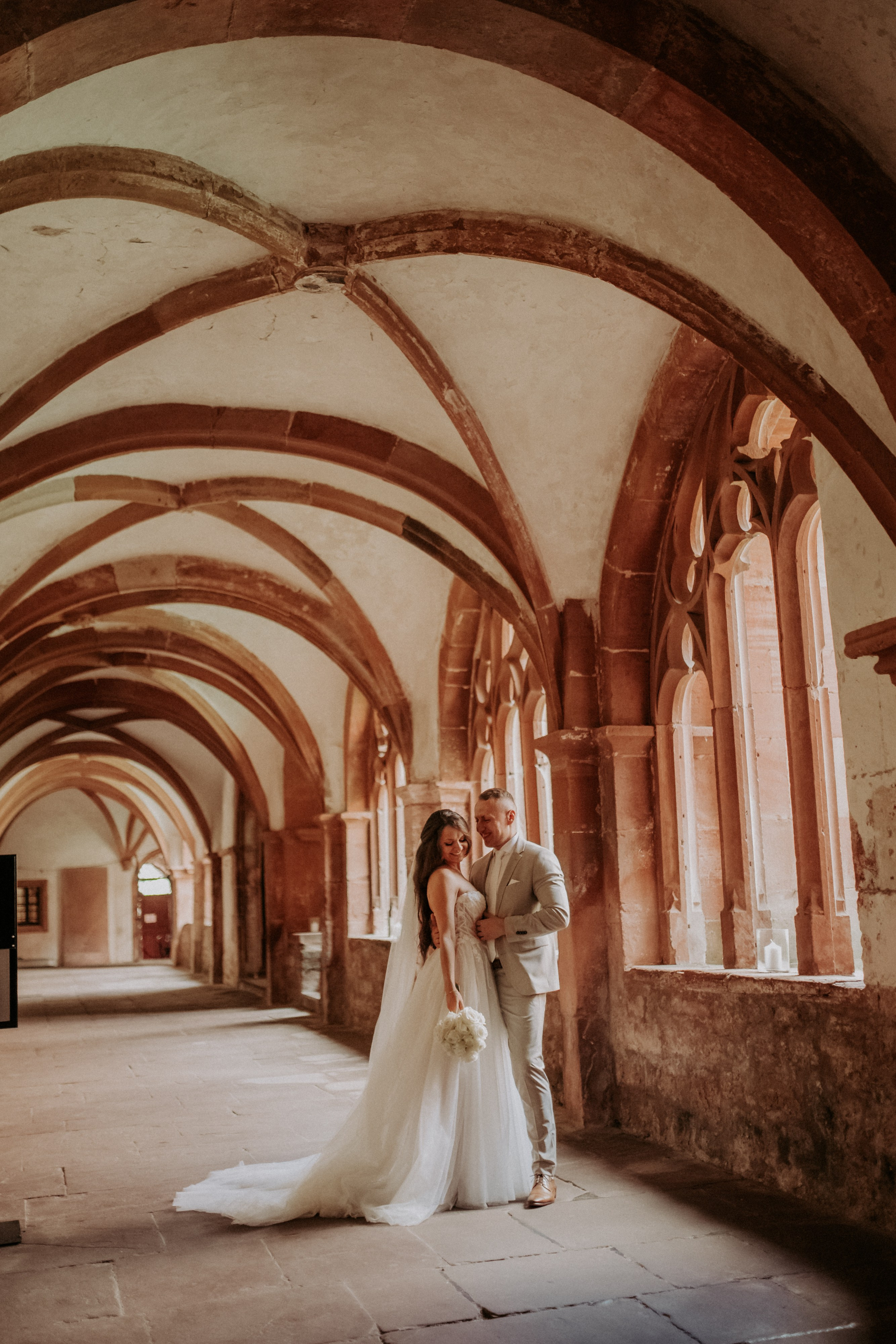 Hochzeit Kloster Bronnbach. Hochzeitsfotograf Würzburg | Anna Saribekyan