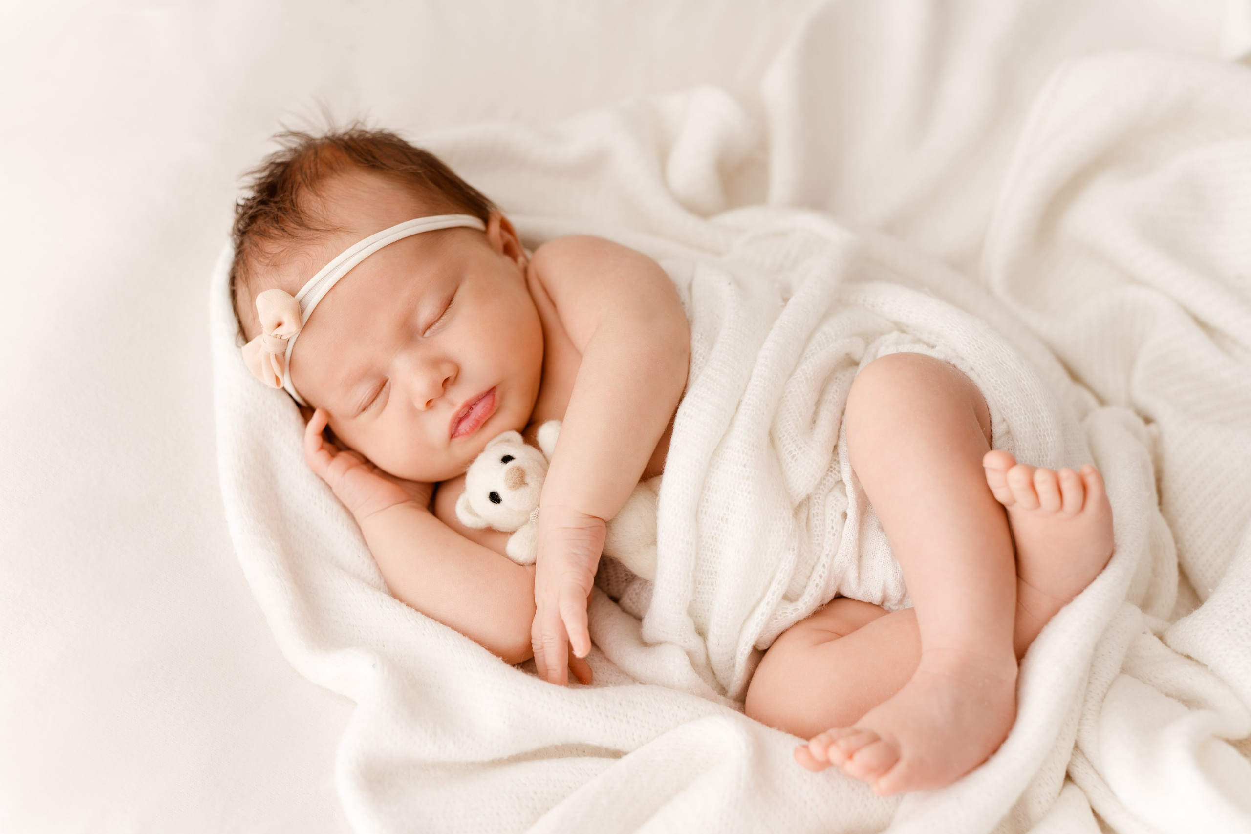 Naturalna sesja noworodkowa w Łodzi. Studio fotograficzne w Łodzi.