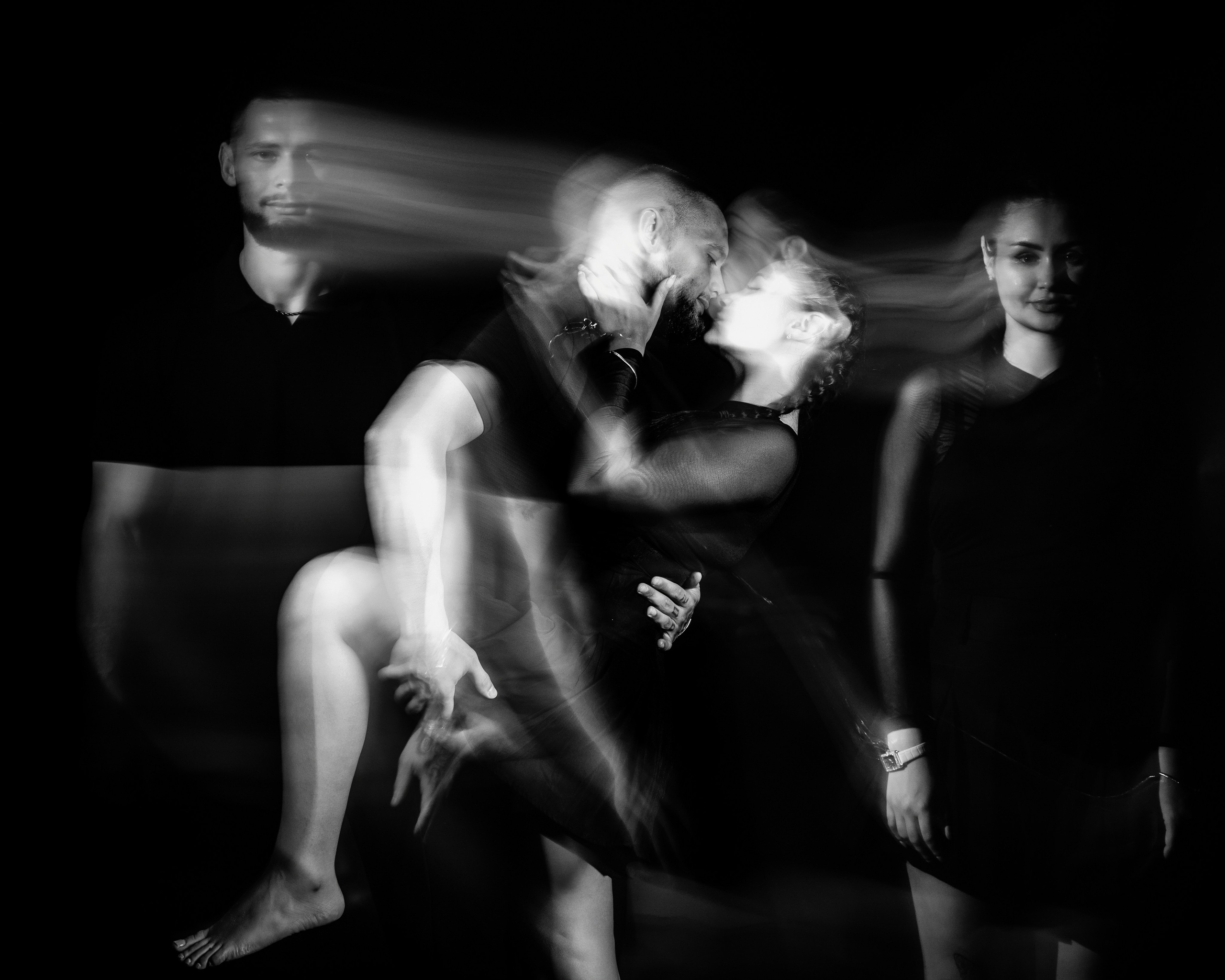 Laura x Daniel — Conexiune, Contrast și Cinematic. VStudio — mai mult decât fotografii